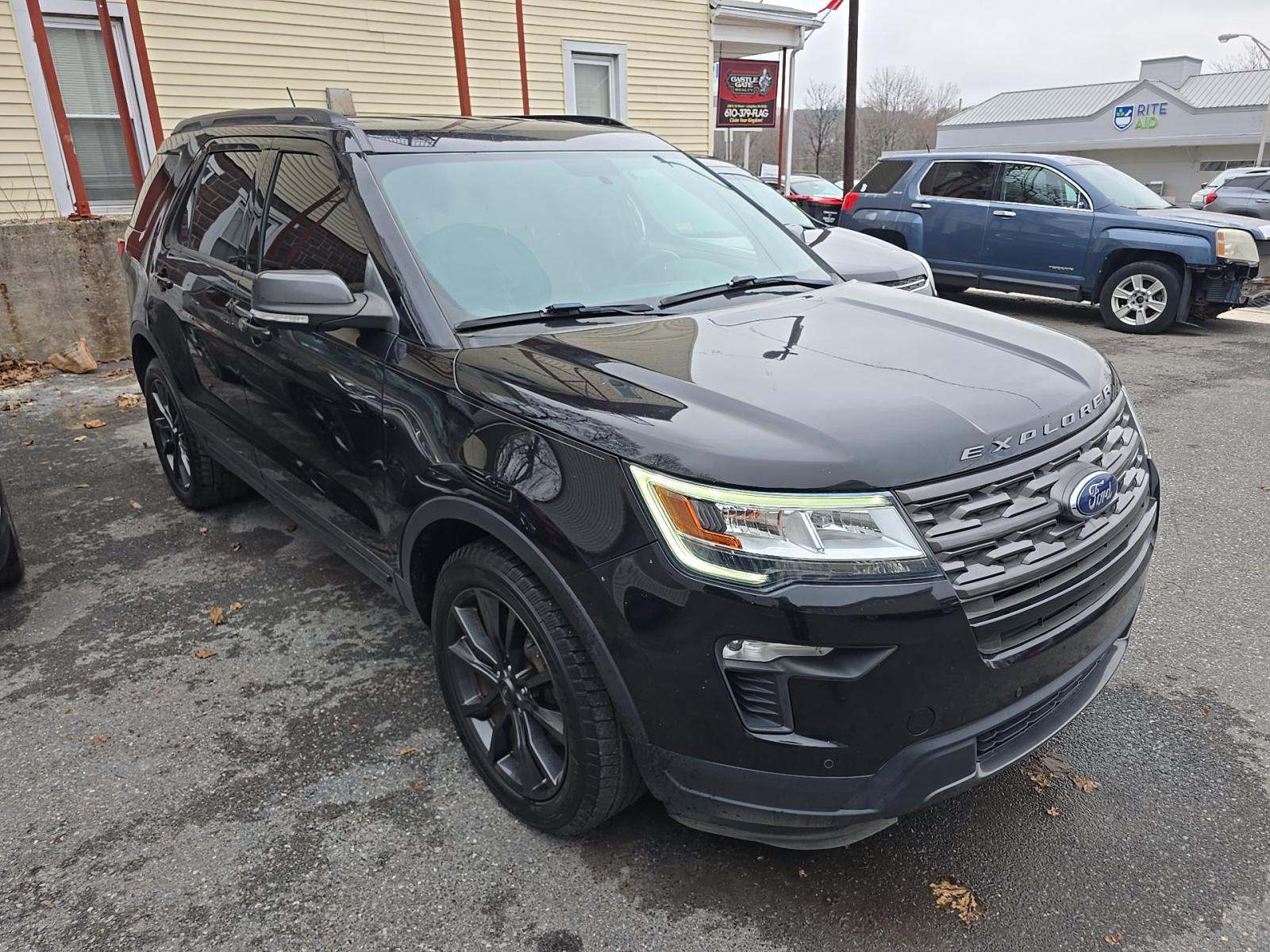 FORD EXPLORER - 4