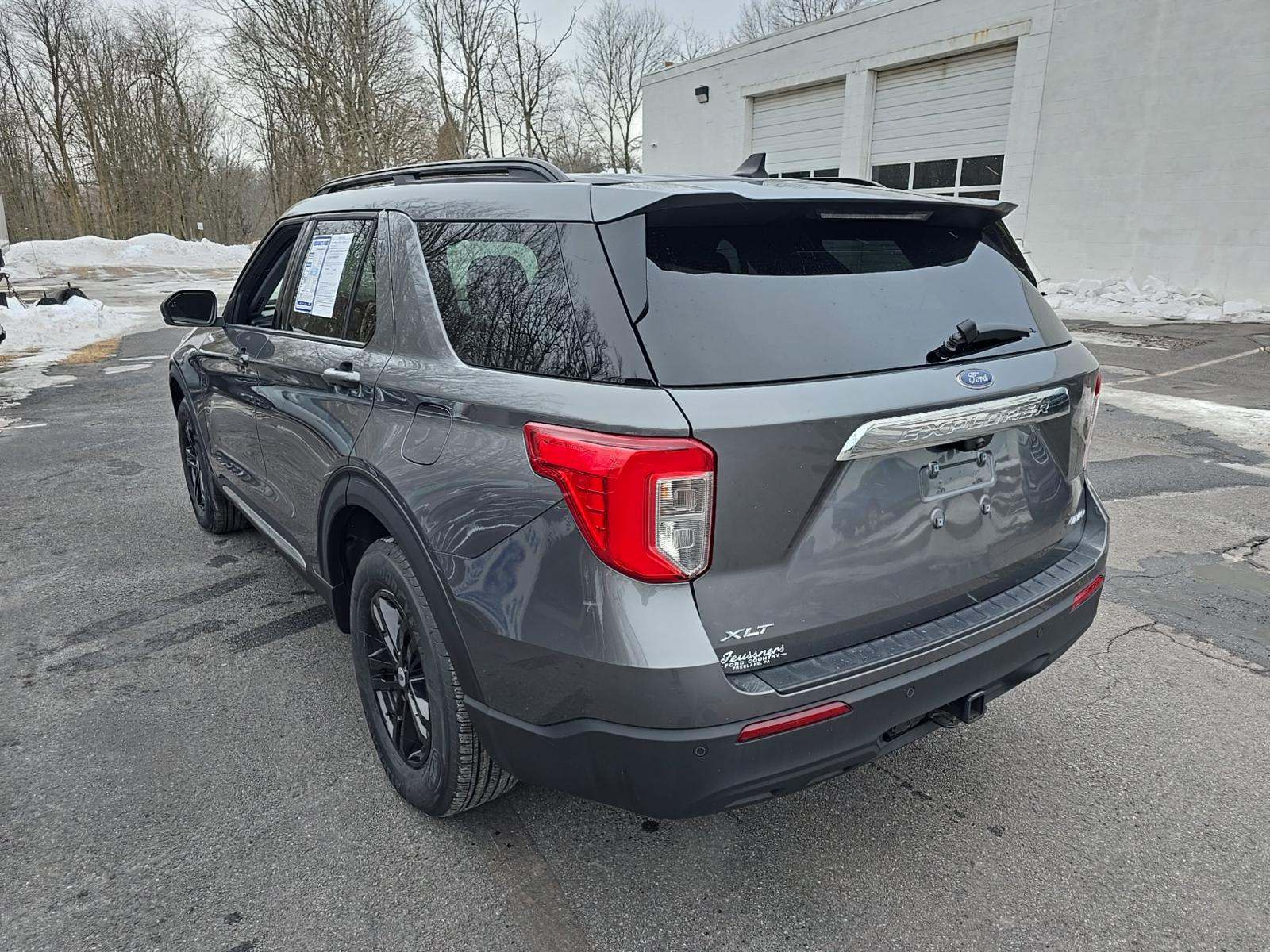 2023 Ford Explorer XLT AWD