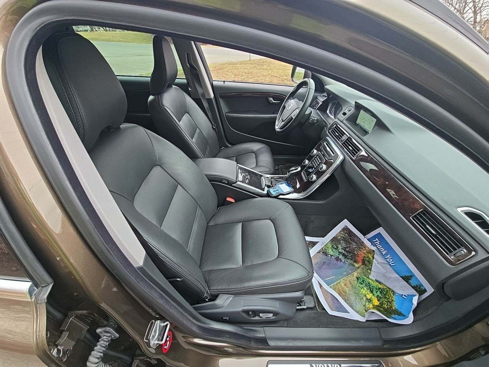 2016 Volvo XC70 T5 Premier AWD