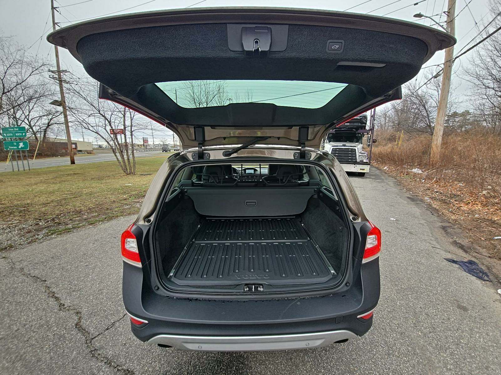 2016 Volvo XC70 T5 Premier AWD