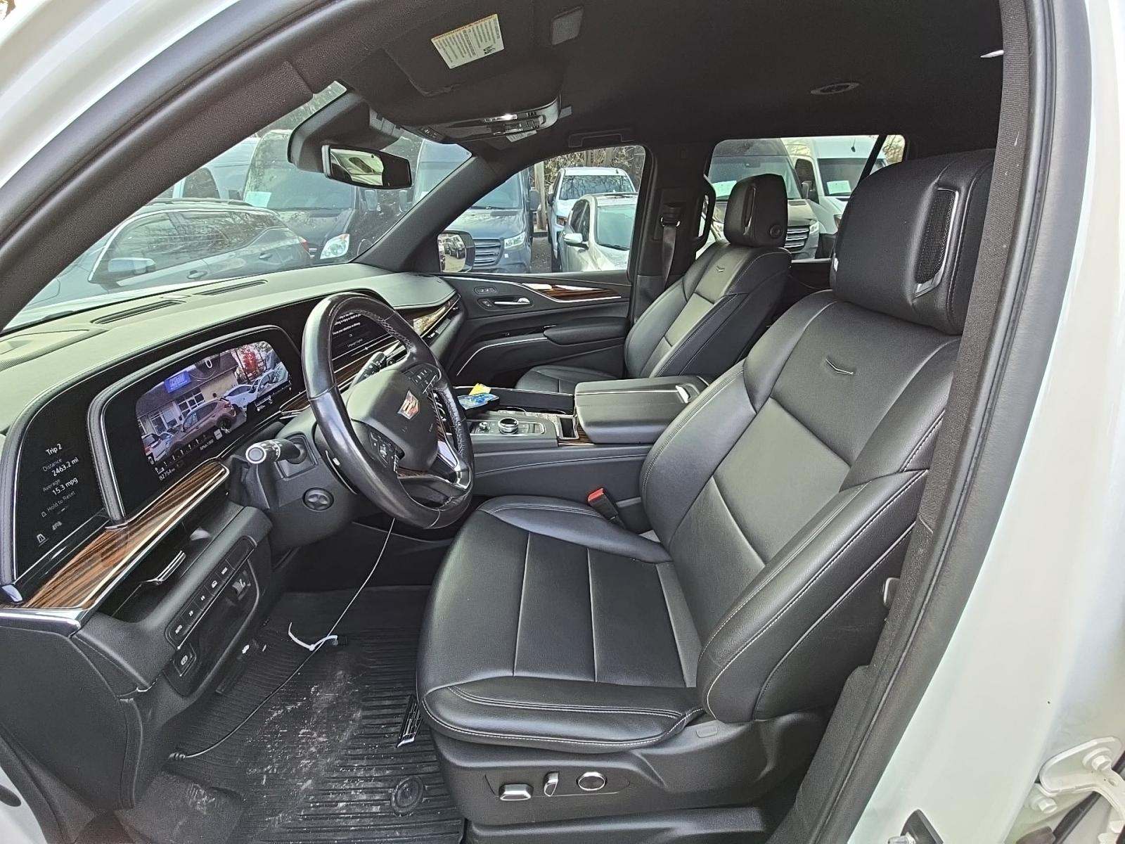 2022 Cadillac Escalade Luxury AWD