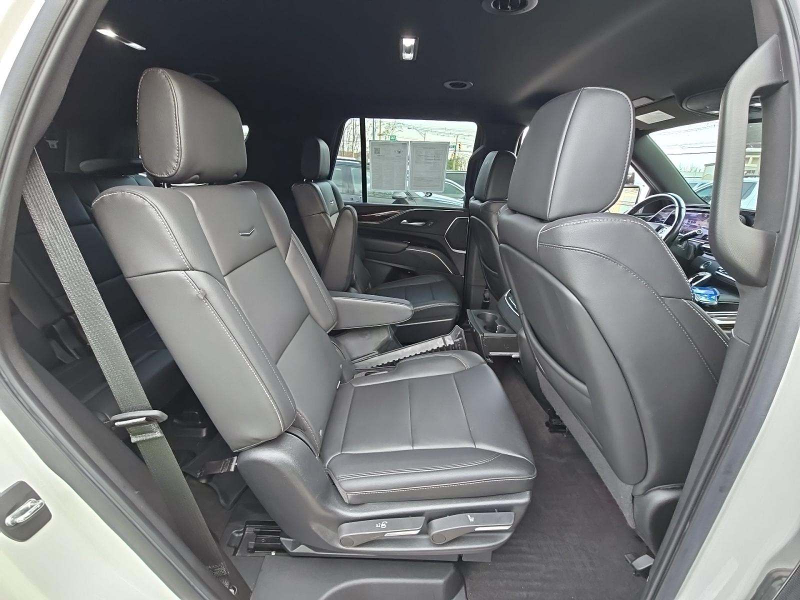 2022 Cadillac Escalade Luxury AWD