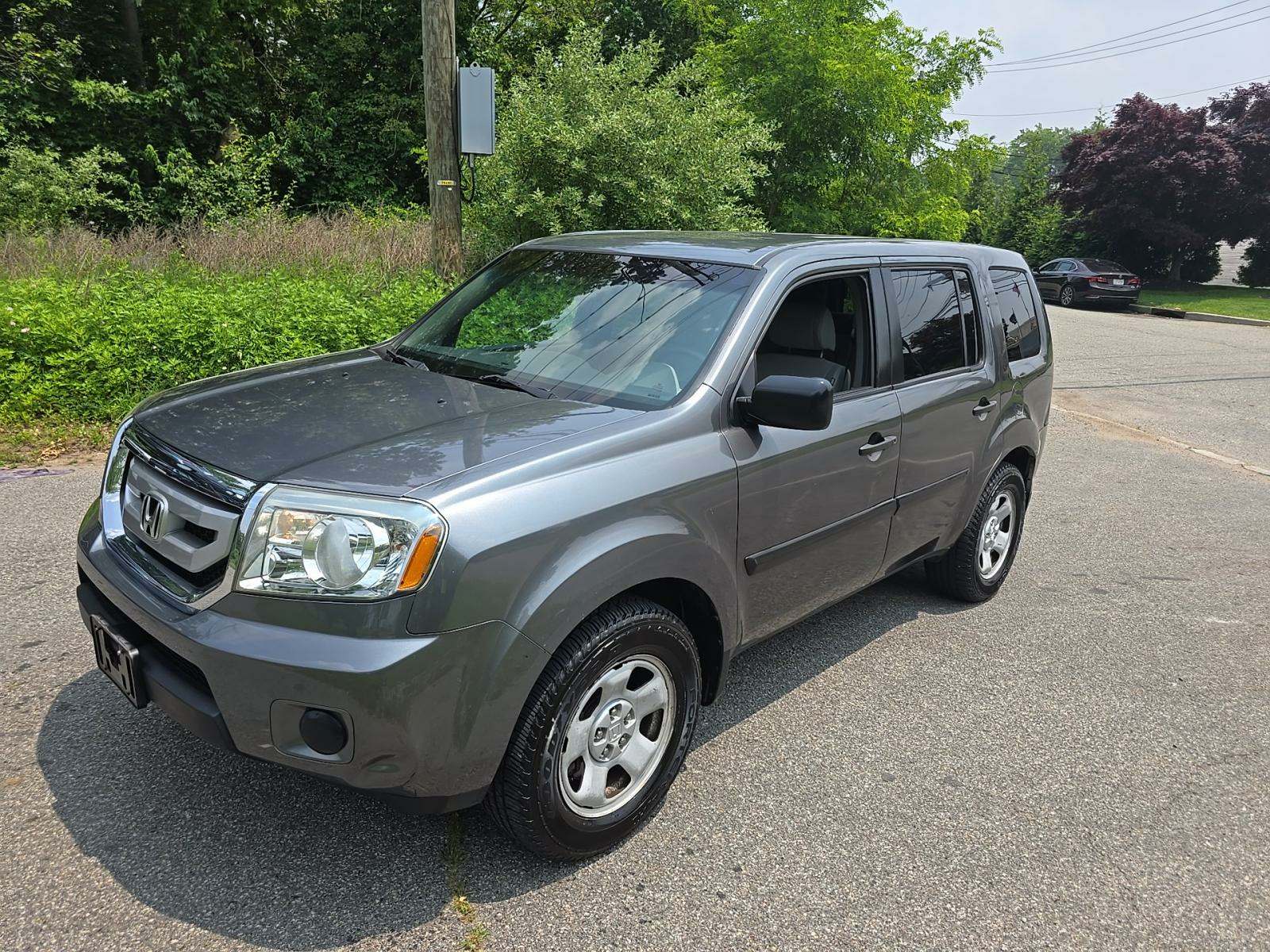 2011 Honda Pilot LX AWD