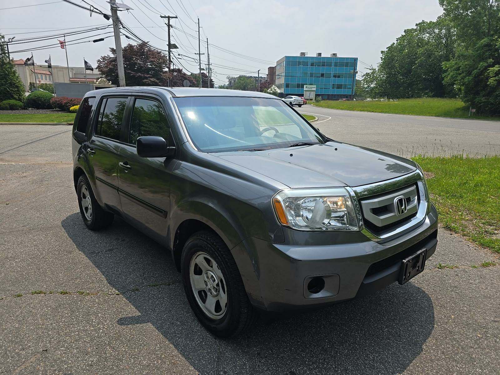 2011 Honda Pilot LX AWD