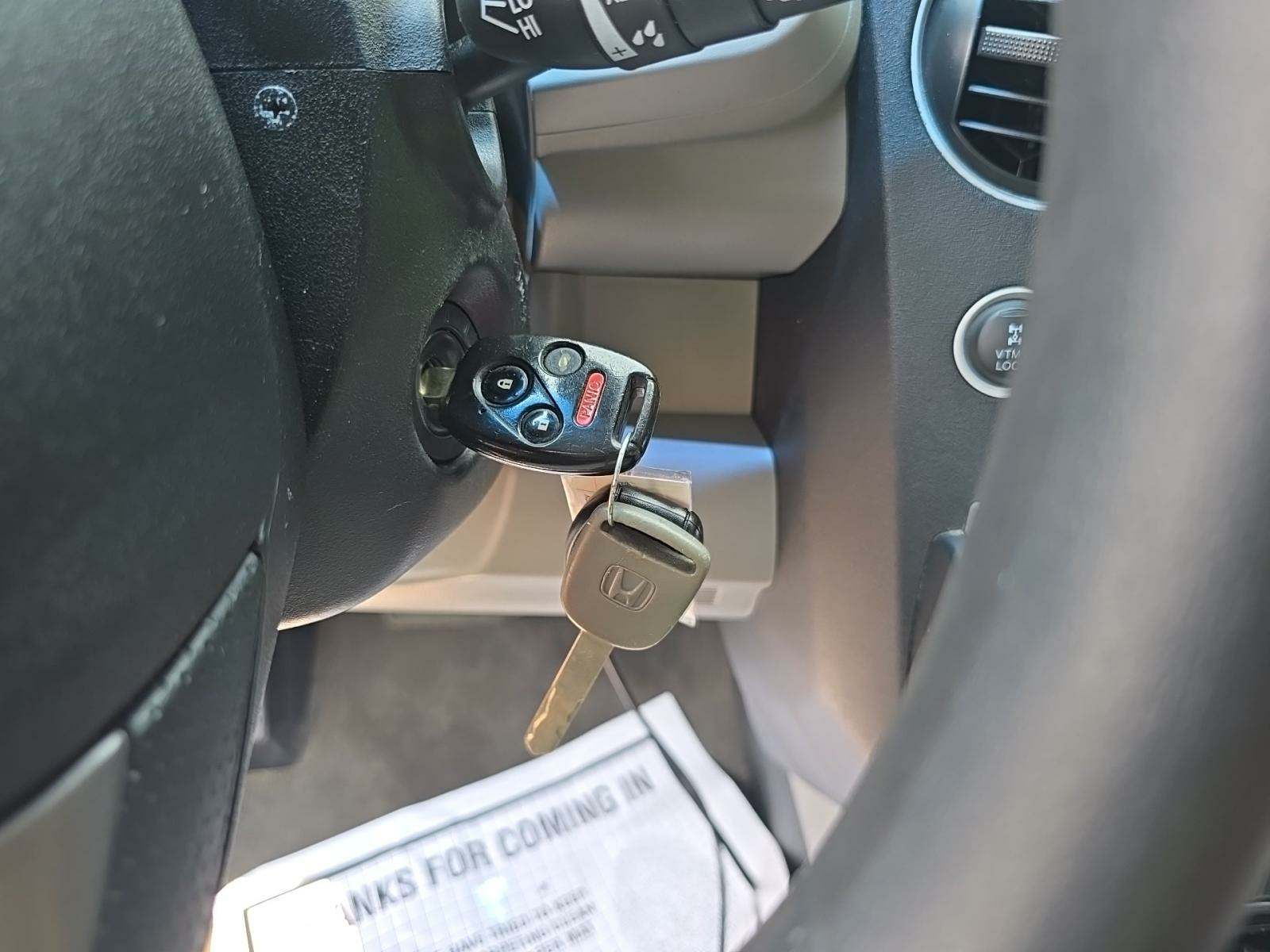 2011 Honda Pilot LX AWD