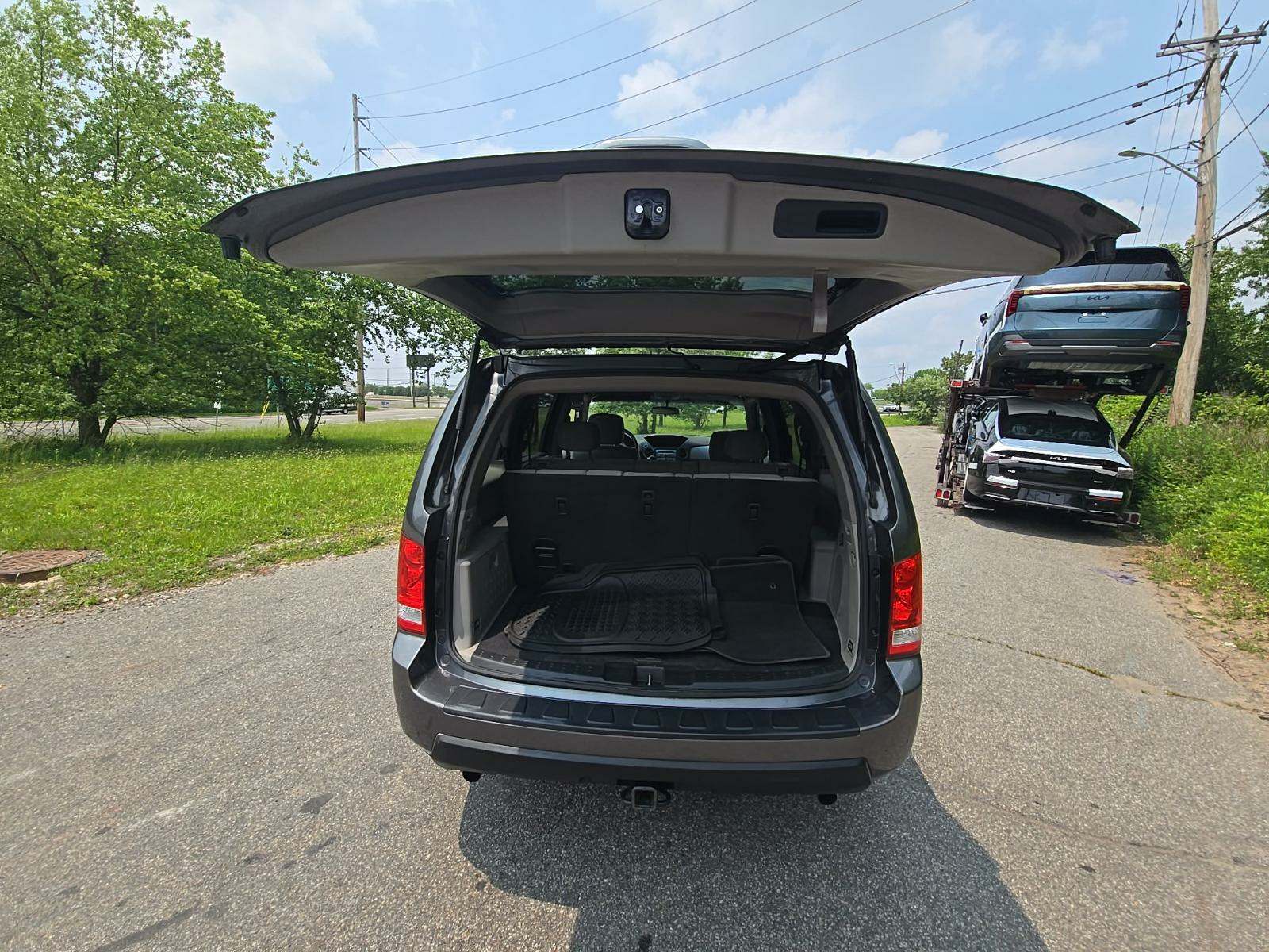 2011 Honda Pilot LX AWD