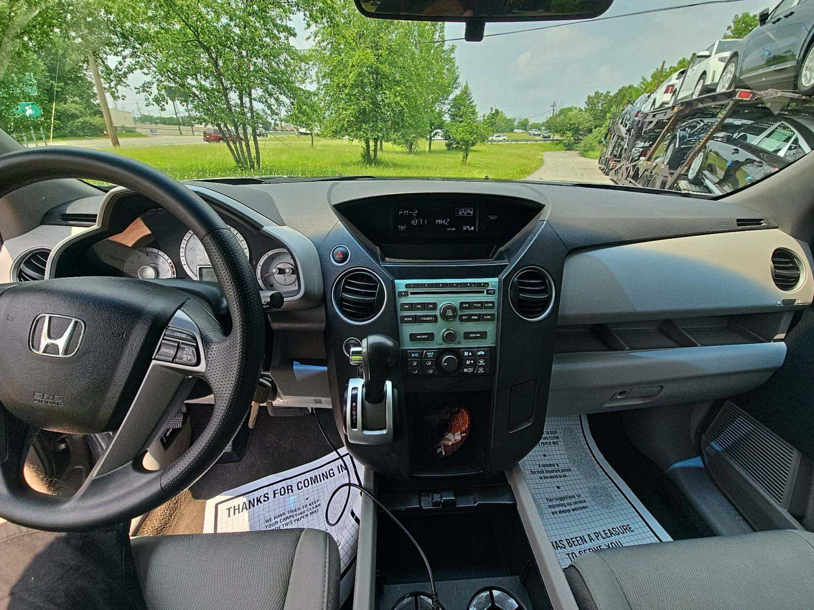 2011 Honda Pilot LX AWD