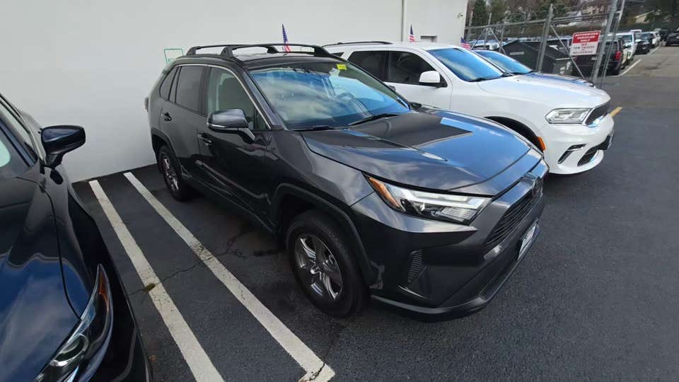 2023 Toyota RAV4 XLE
