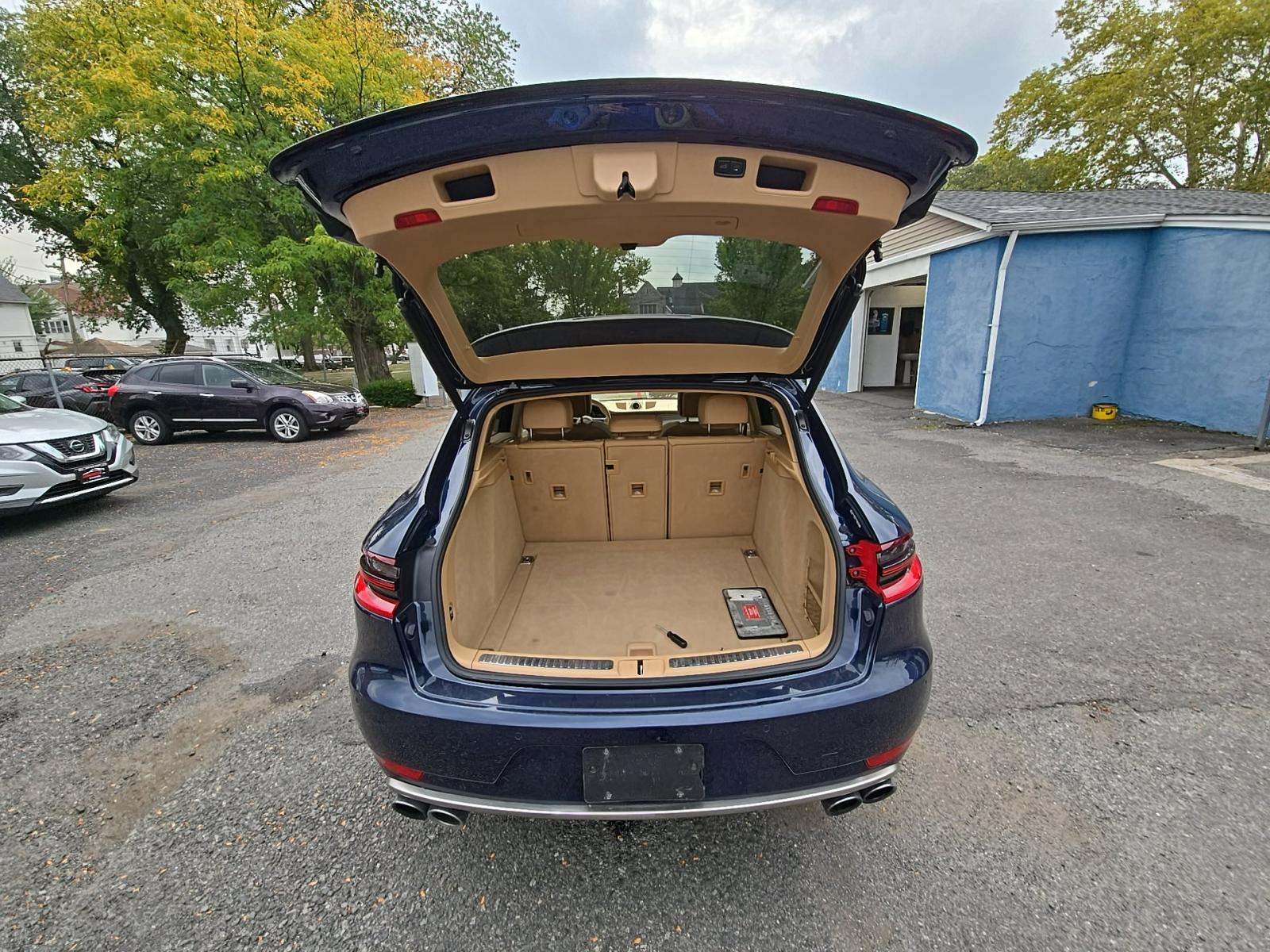 2015 Porsche Macan Turbo AWD