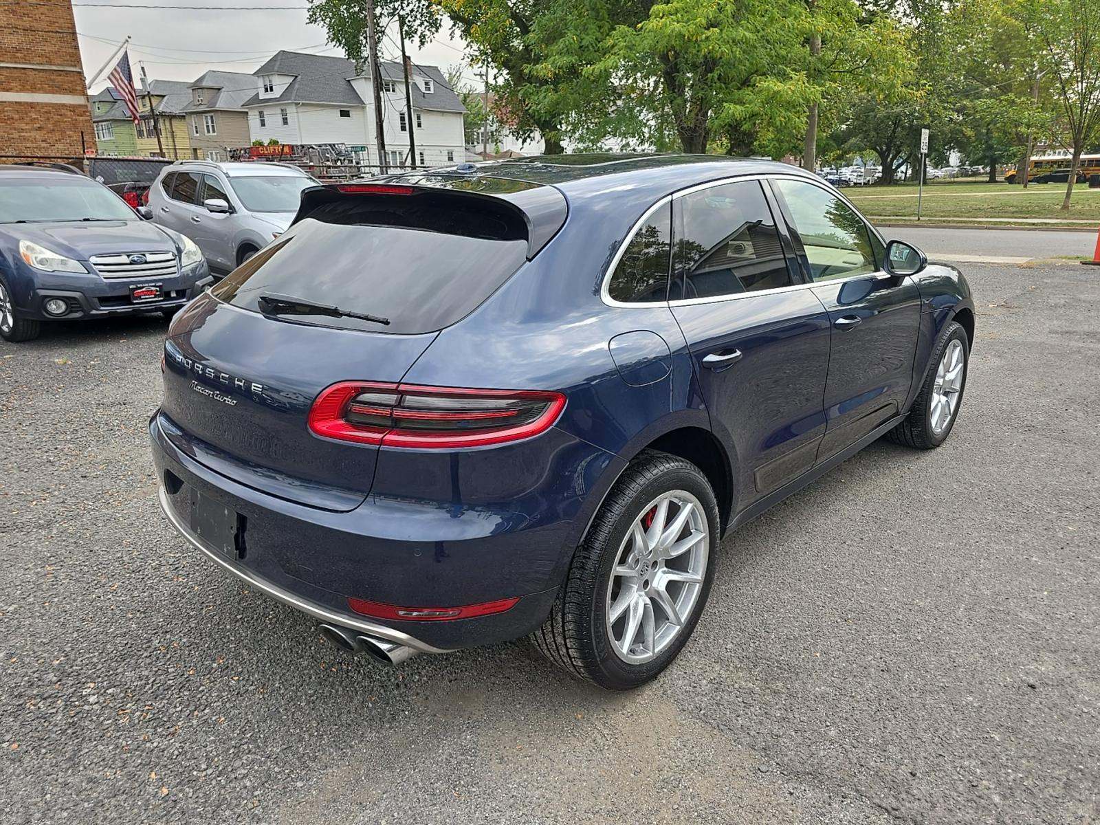 2015 Porsche Macan Turbo AWD