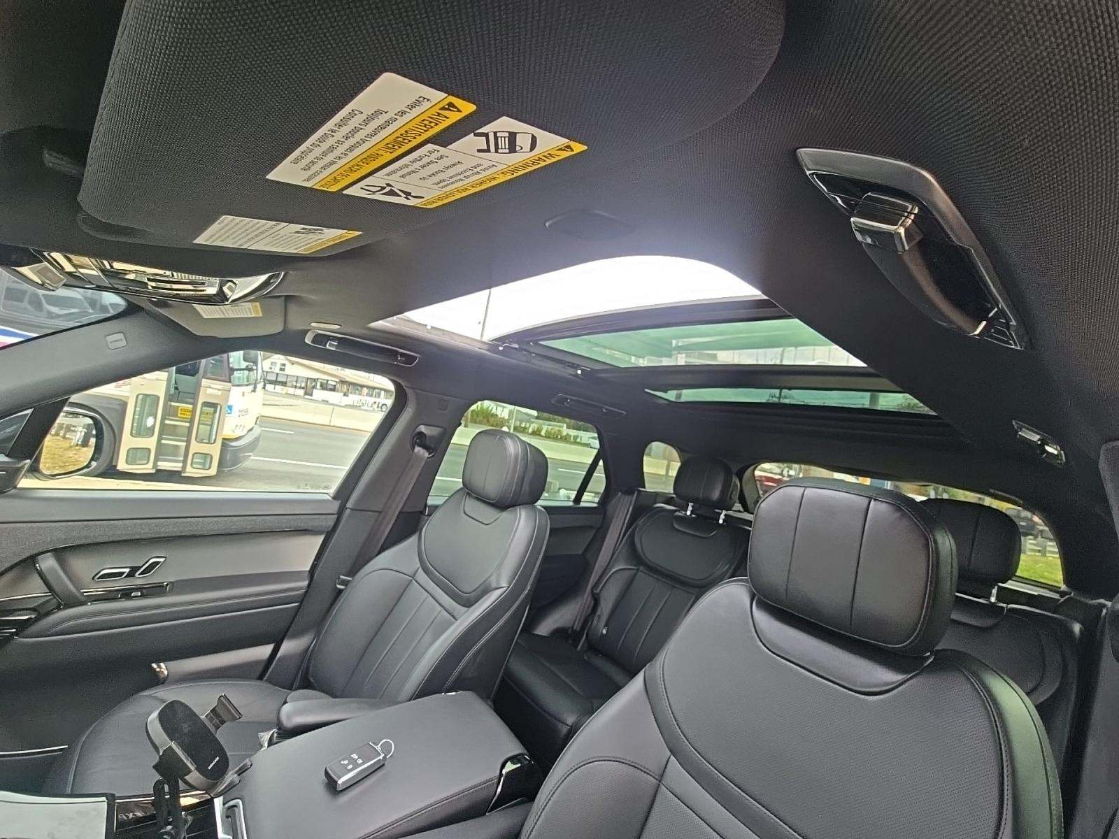 2025 Land Rover Range Rover Sport SE AWD