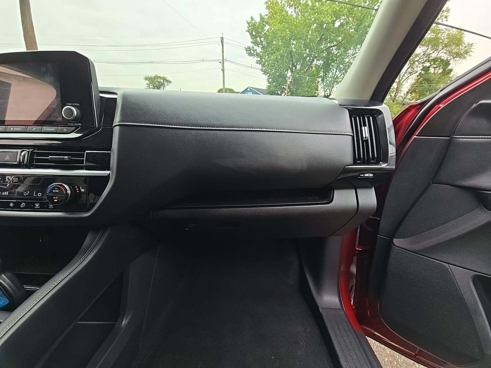 2023 Nissan Pathfinder SV FWD