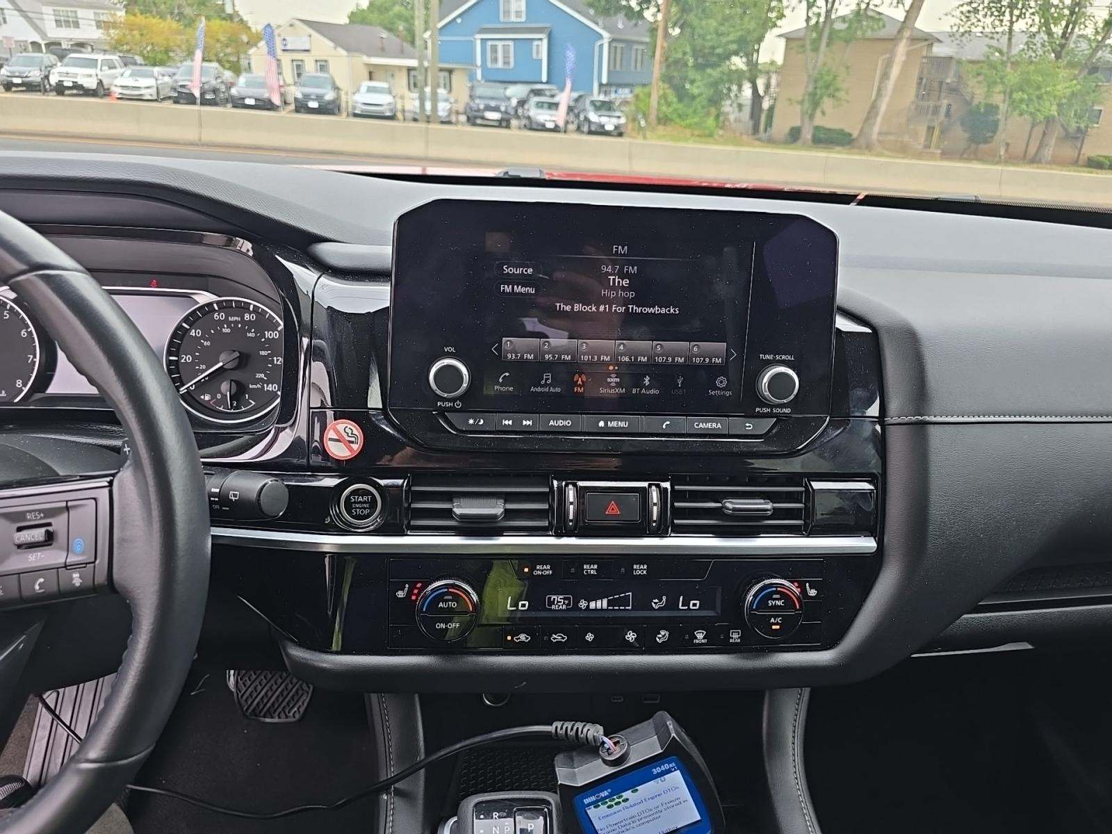 2023 Nissan Pathfinder SV FWD