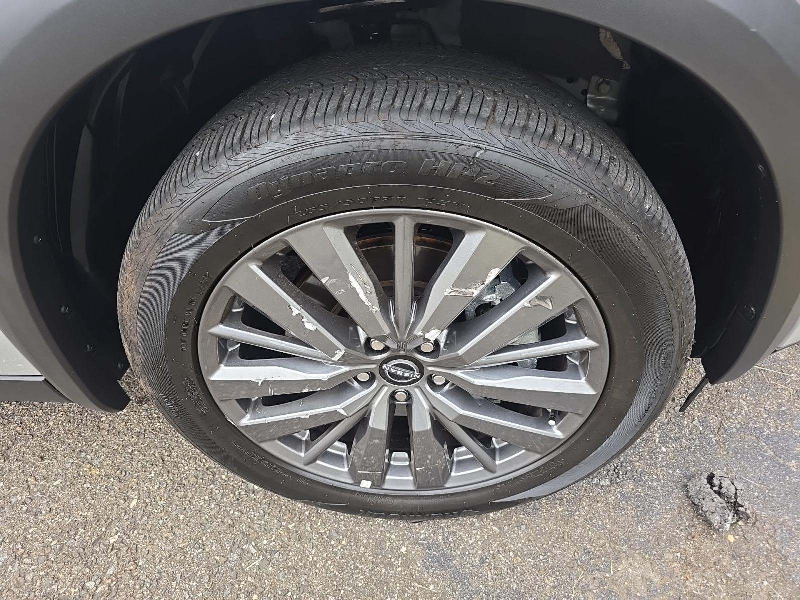 2025 Nissan Pathfinder SL AWD