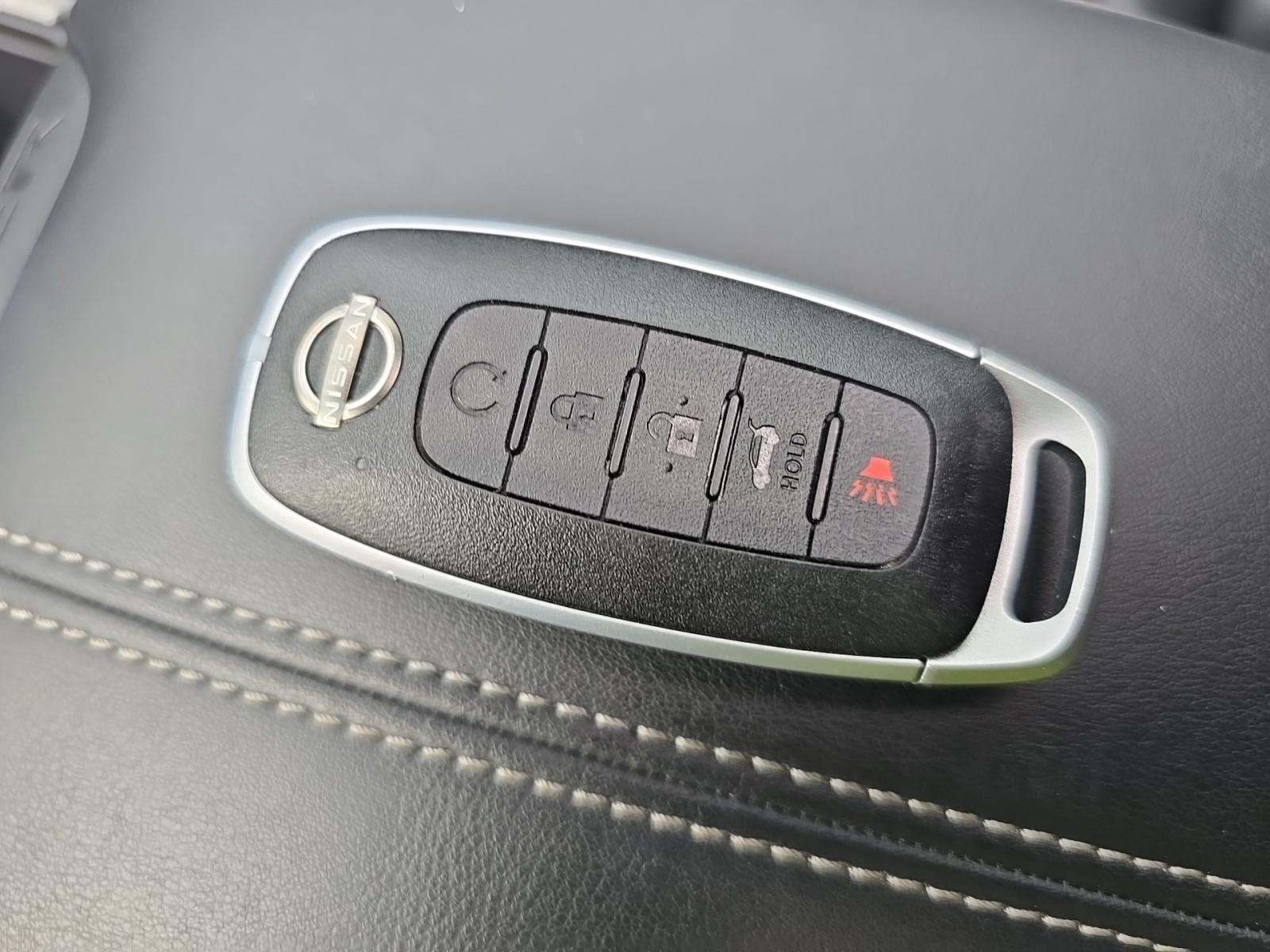 2025 Nissan Pathfinder SL AWD