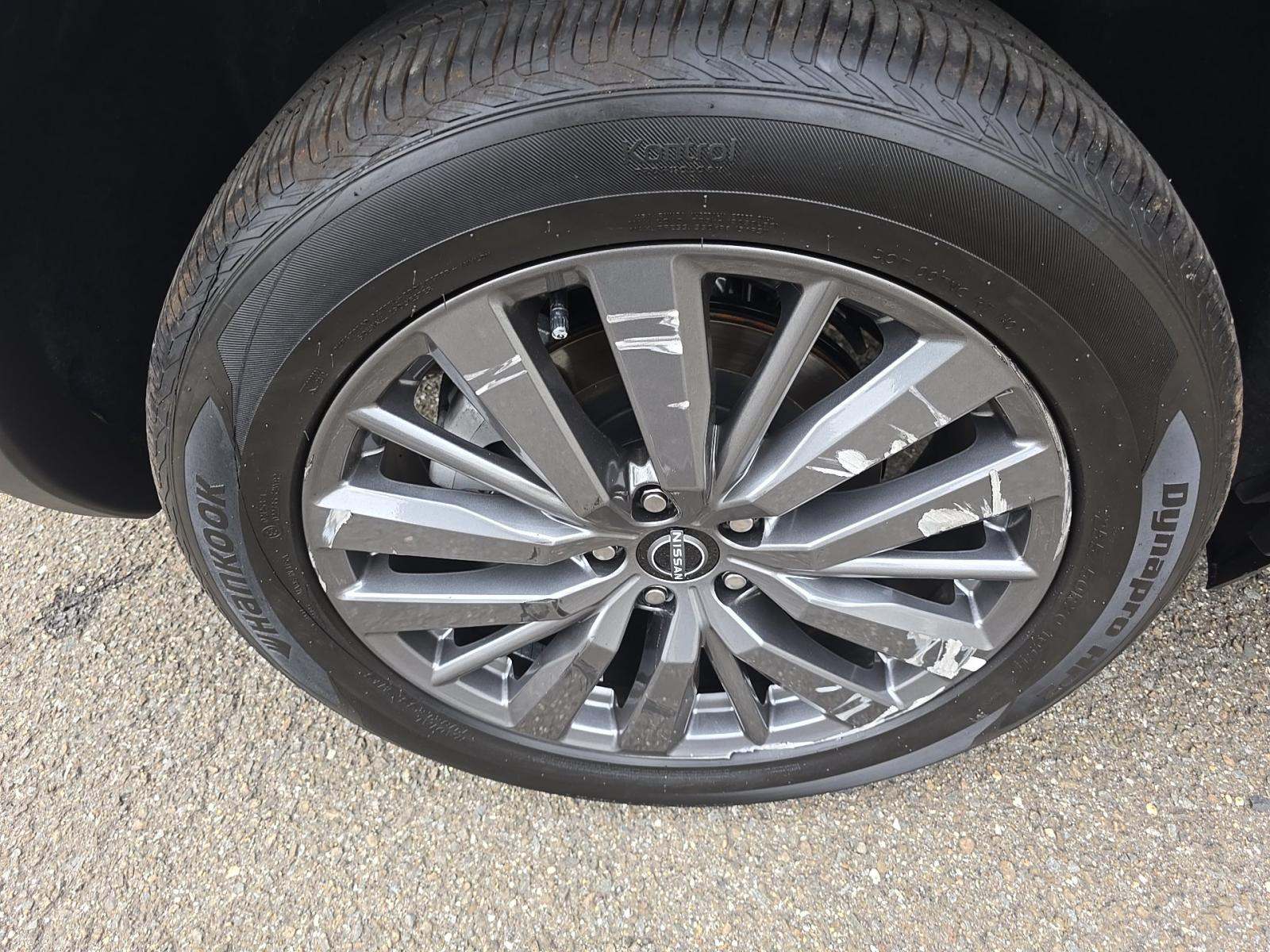 2025 Nissan Pathfinder SL AWD