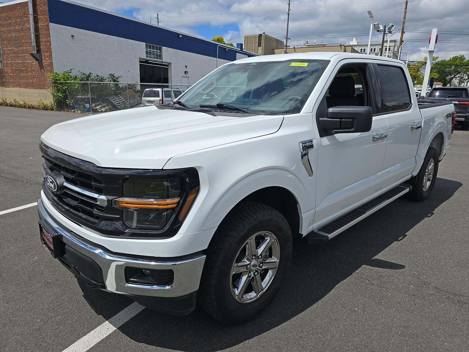 2025 Ford F-150 XLT AWD