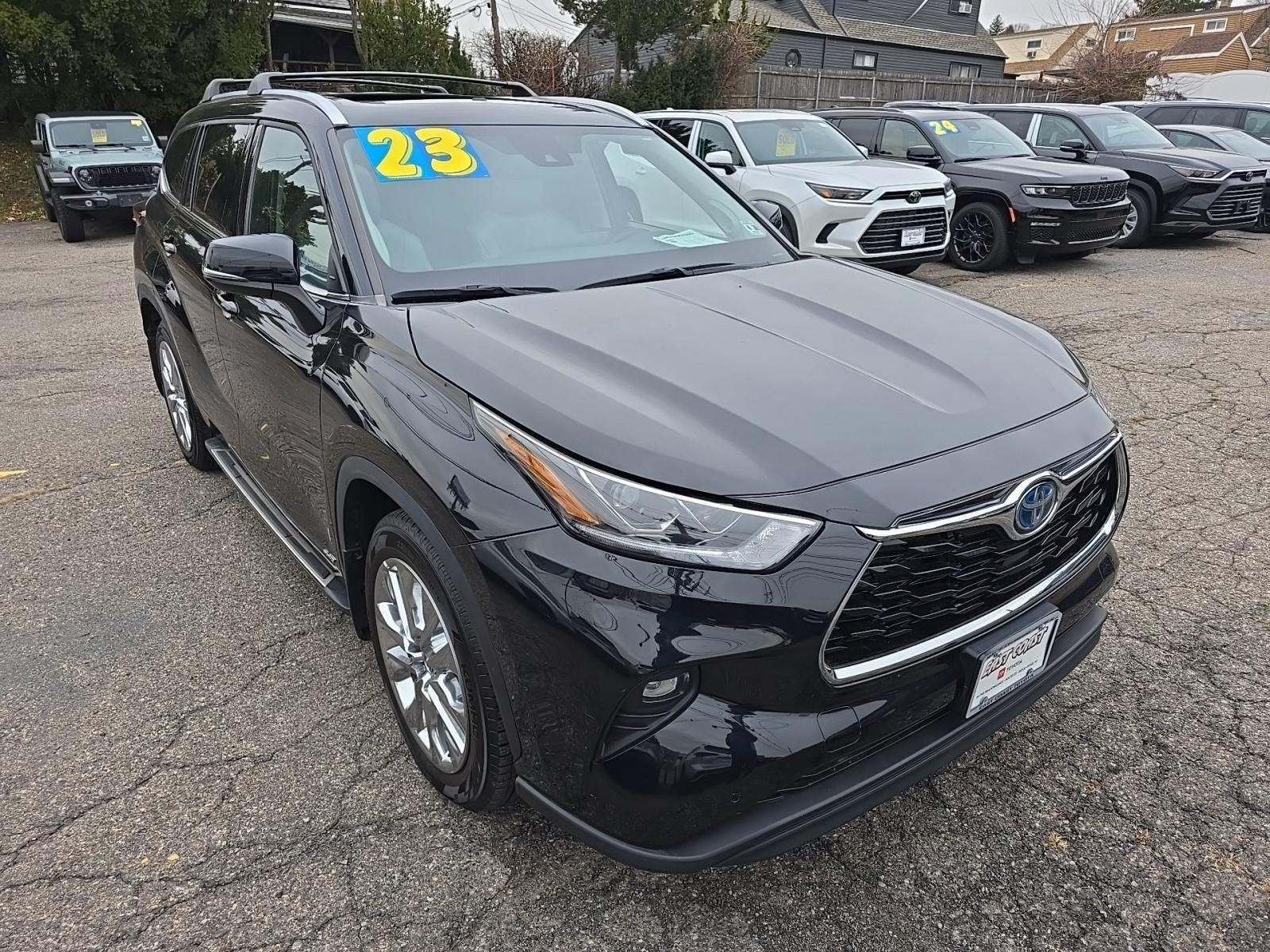 2023 Toyota Highlander Hybrid Limited AWD