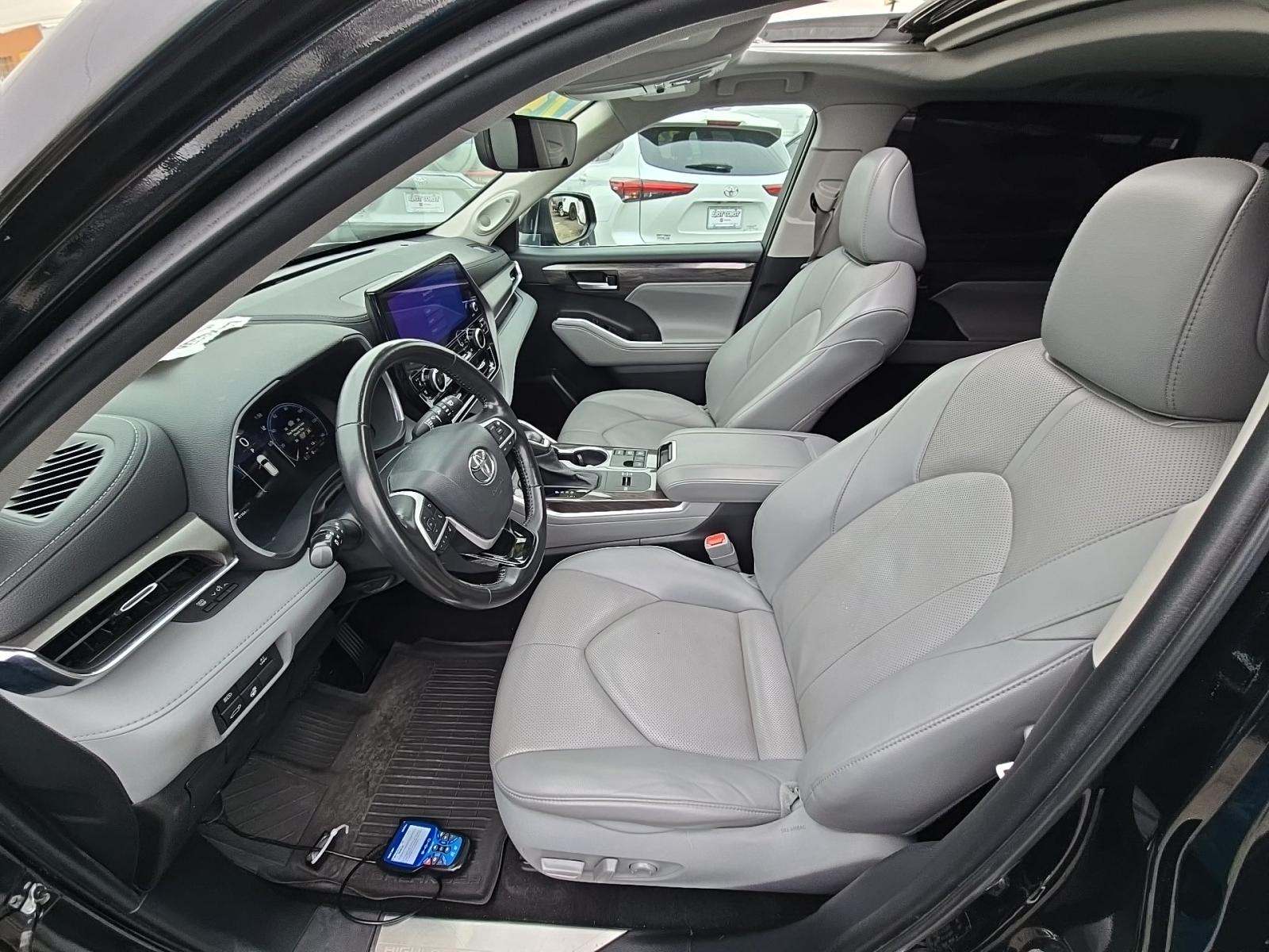 2023 Toyota Highlander Hybrid Limited AWD