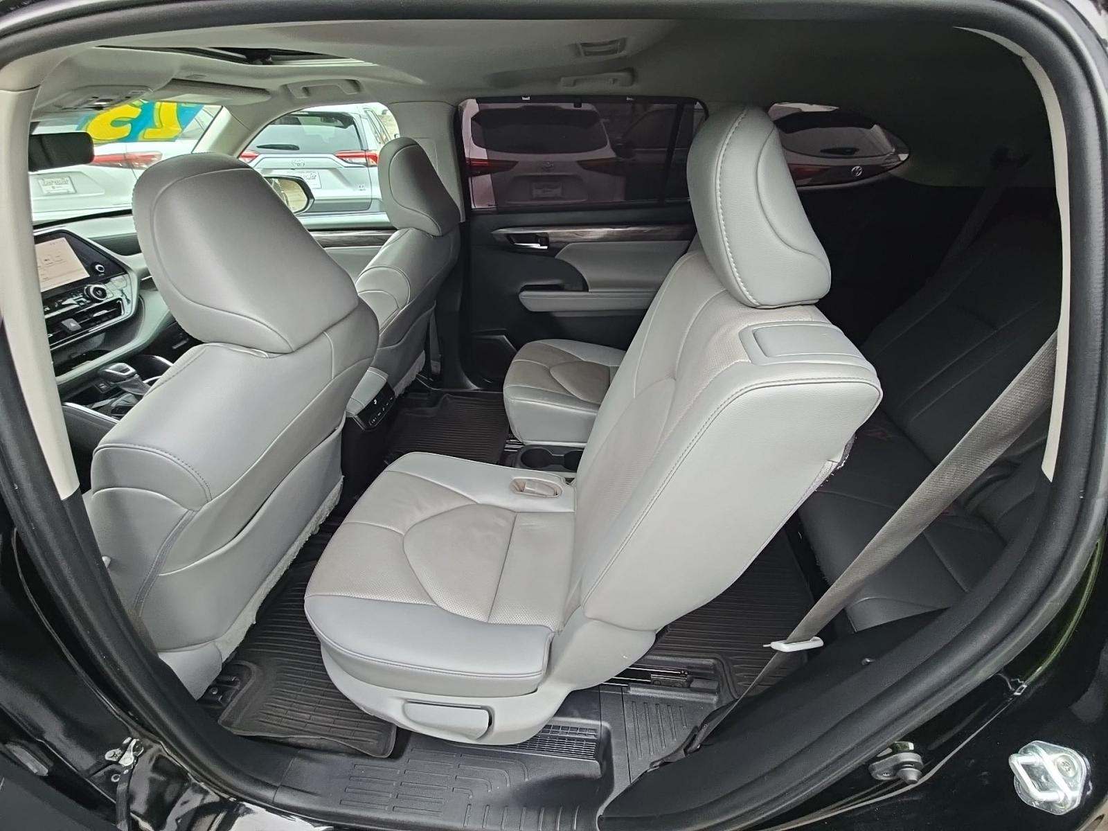 2023 Toyota Highlander Hybrid Limited AWD