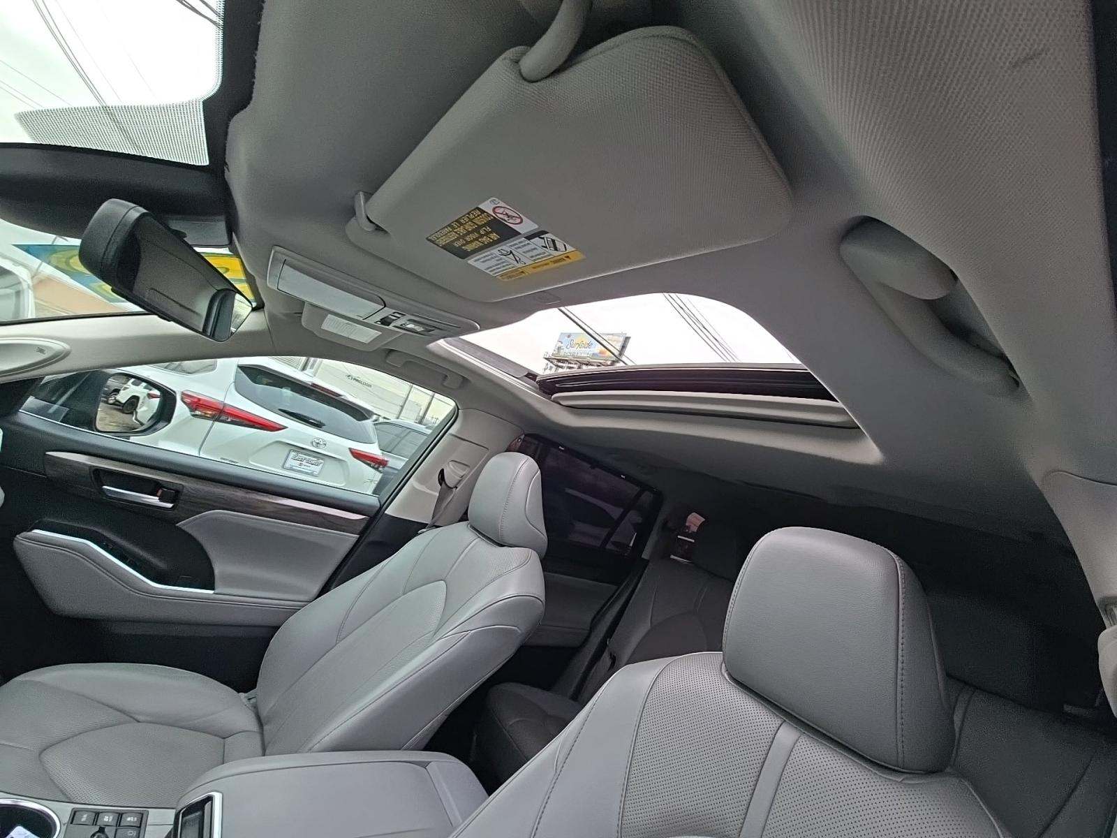 2023 Toyota Highlander Hybrid Limited AWD