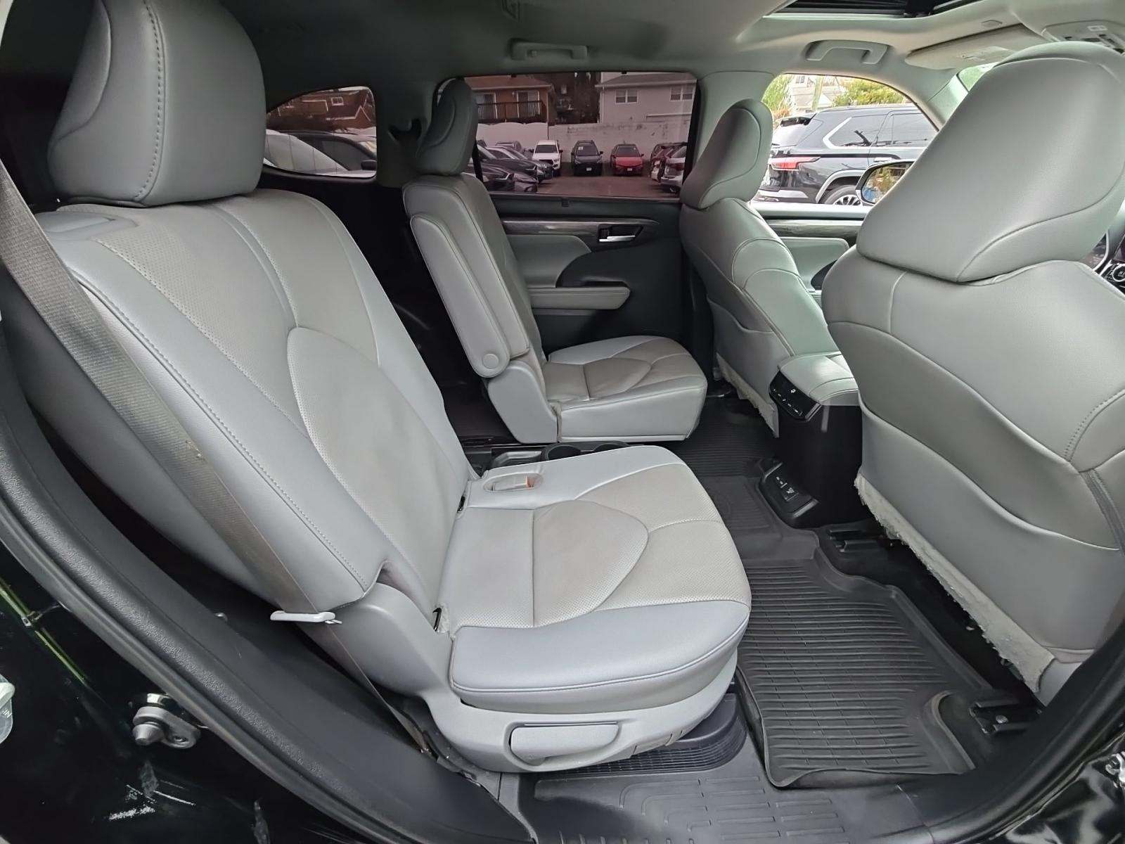 2023 Toyota Highlander Hybrid Limited AWD