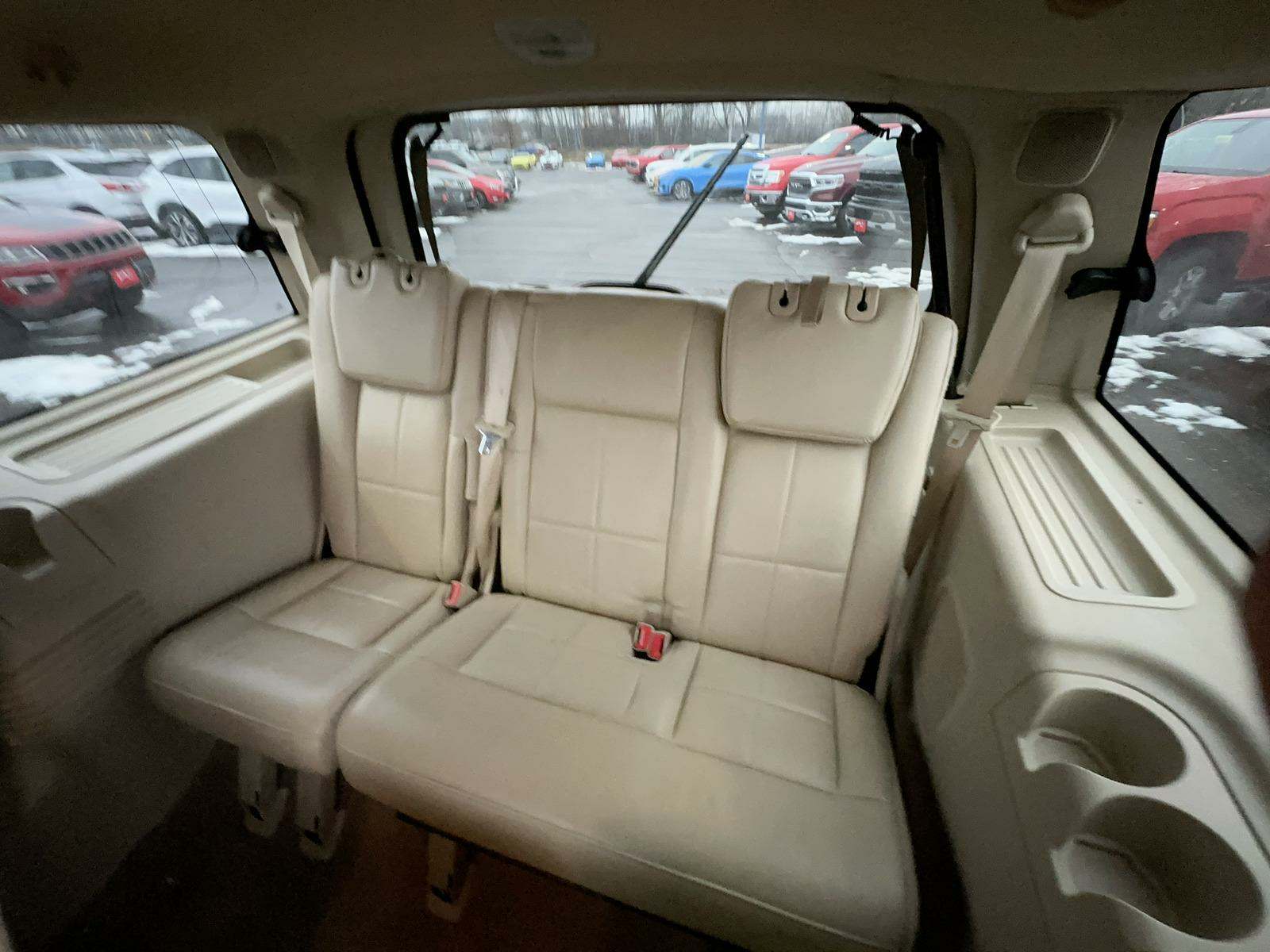 2010 Lincoln Navigator 4D SUV AWD