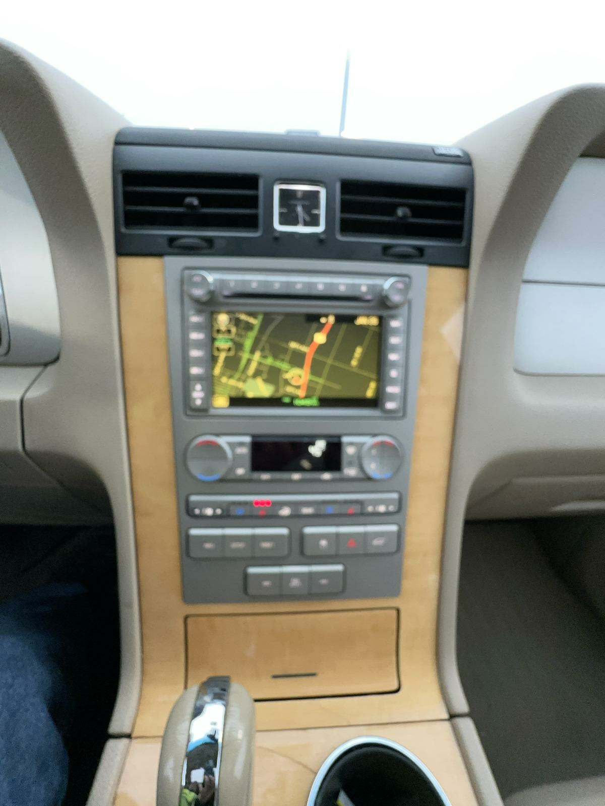 2010 Lincoln Navigator 4D SUV AWD