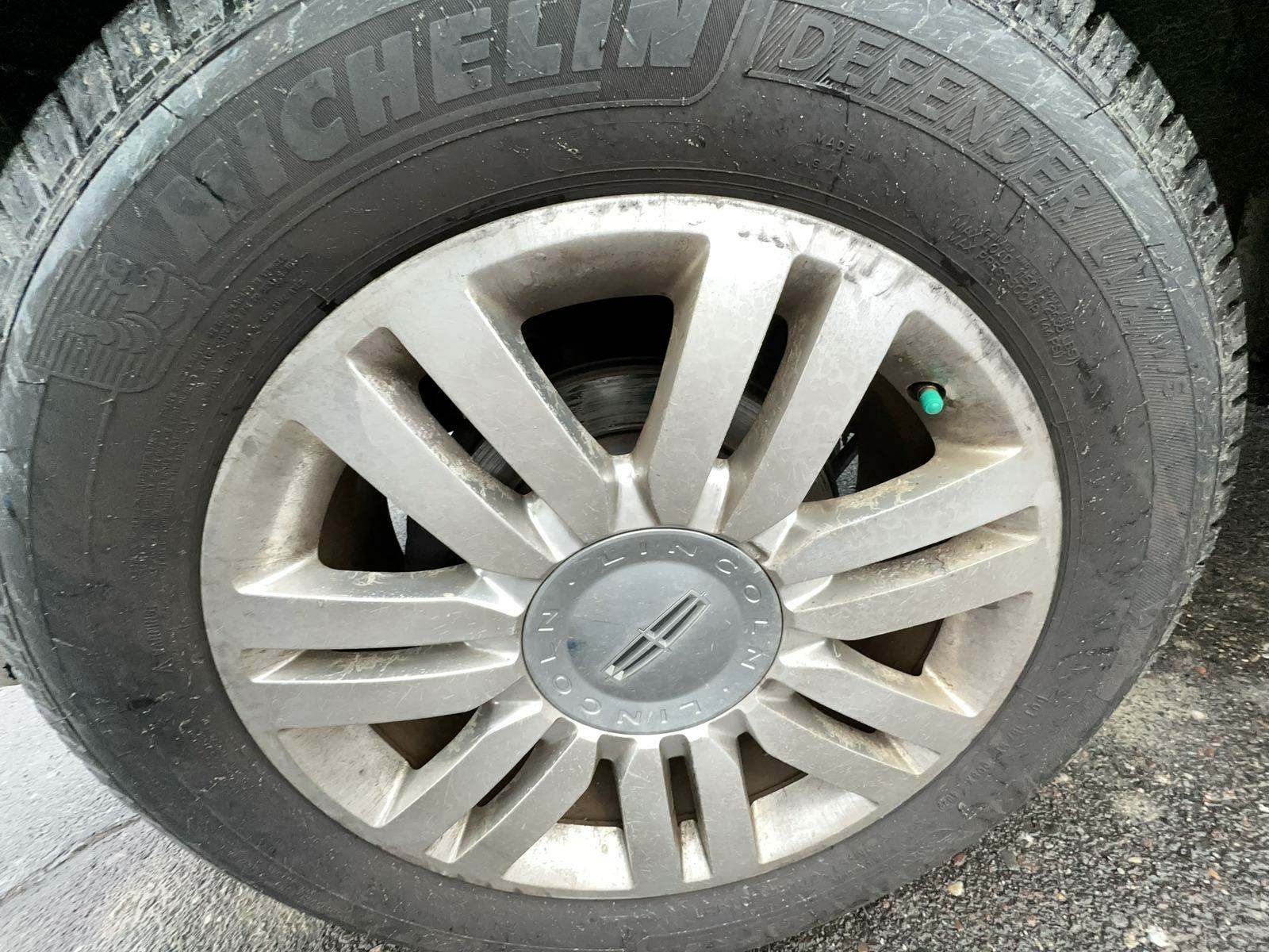 2010 Lincoln Navigator 4D SUV AWD