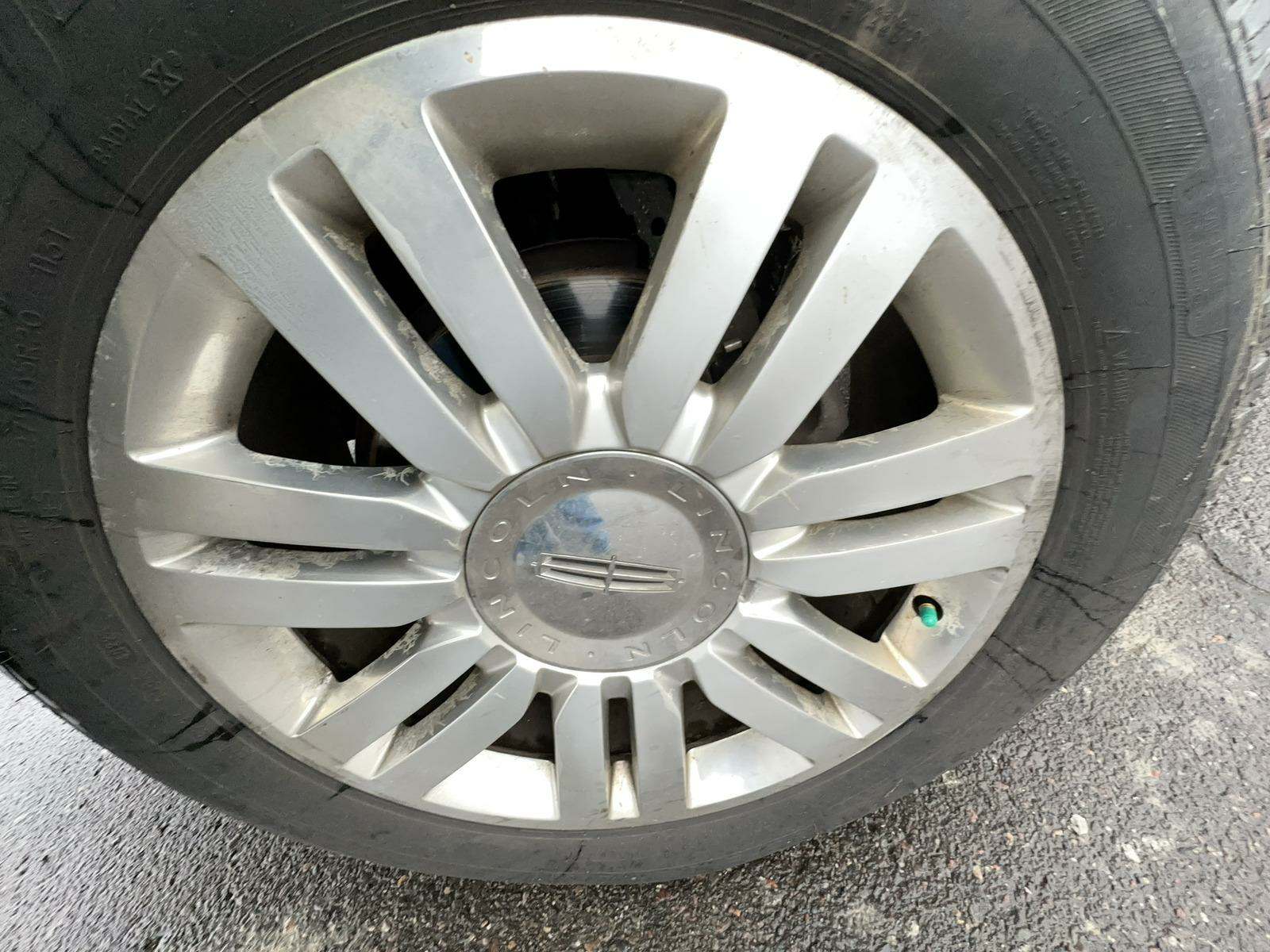 2010 Lincoln Navigator 4D SUV AWD