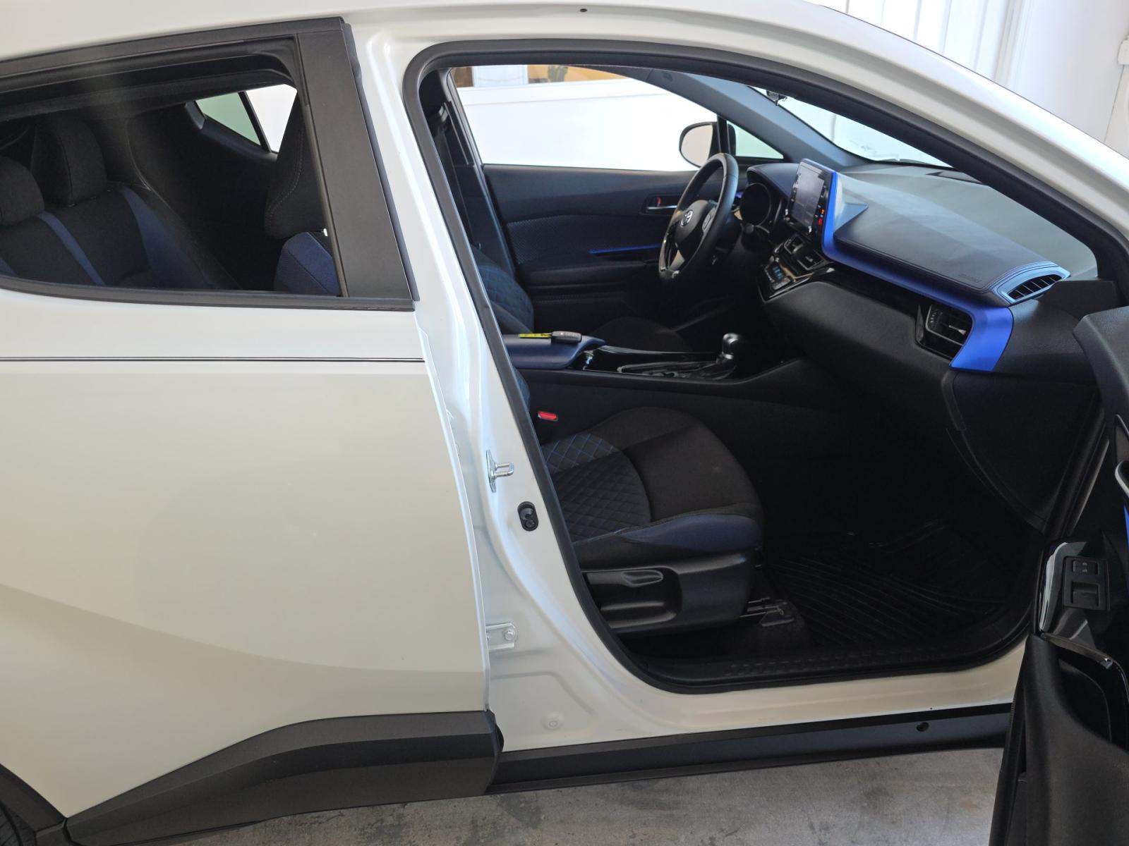 2020 Toyota C-HR XLE FWD