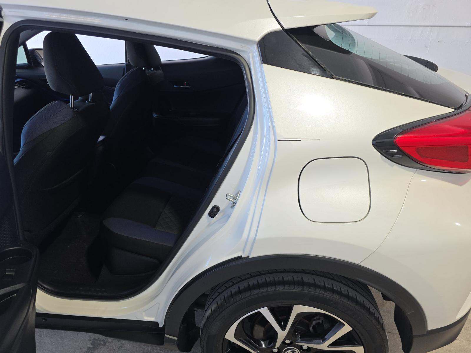 2020 Toyota C-HR XLE FWD
