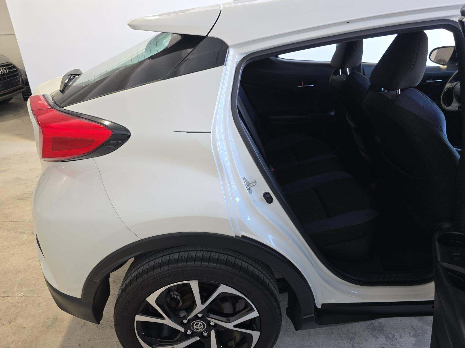2020 Toyota C-HR XLE FWD