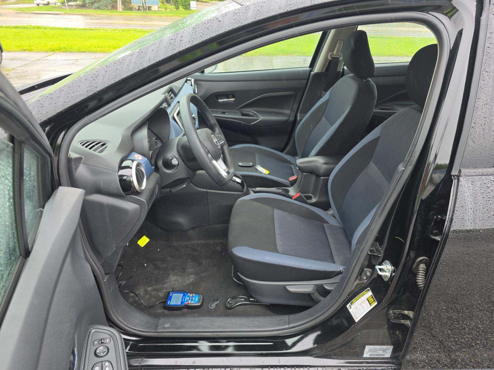NISSAN VERSA - 2