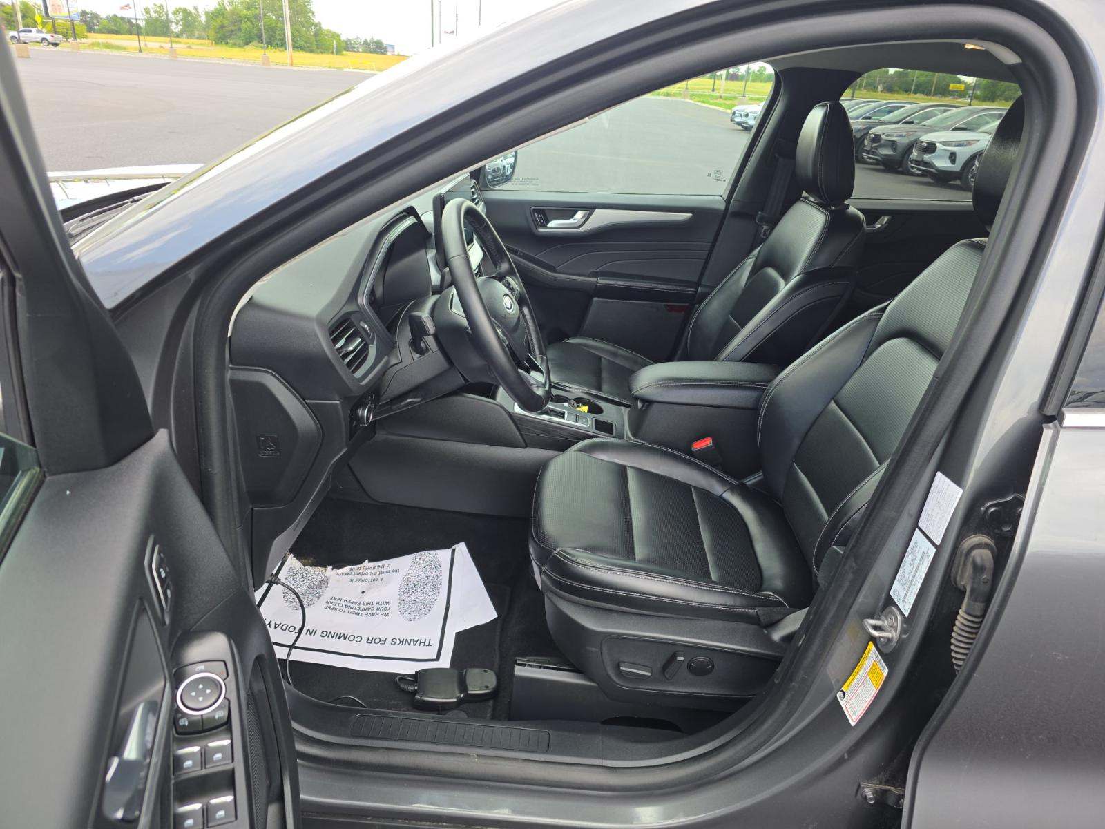 2025 Ford Escape Platinum AWD