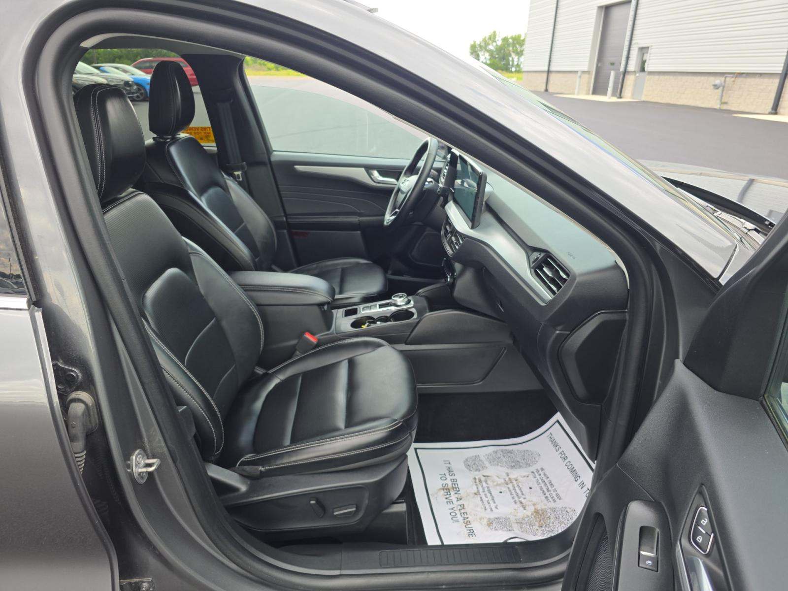2025 Ford Escape Platinum AWD