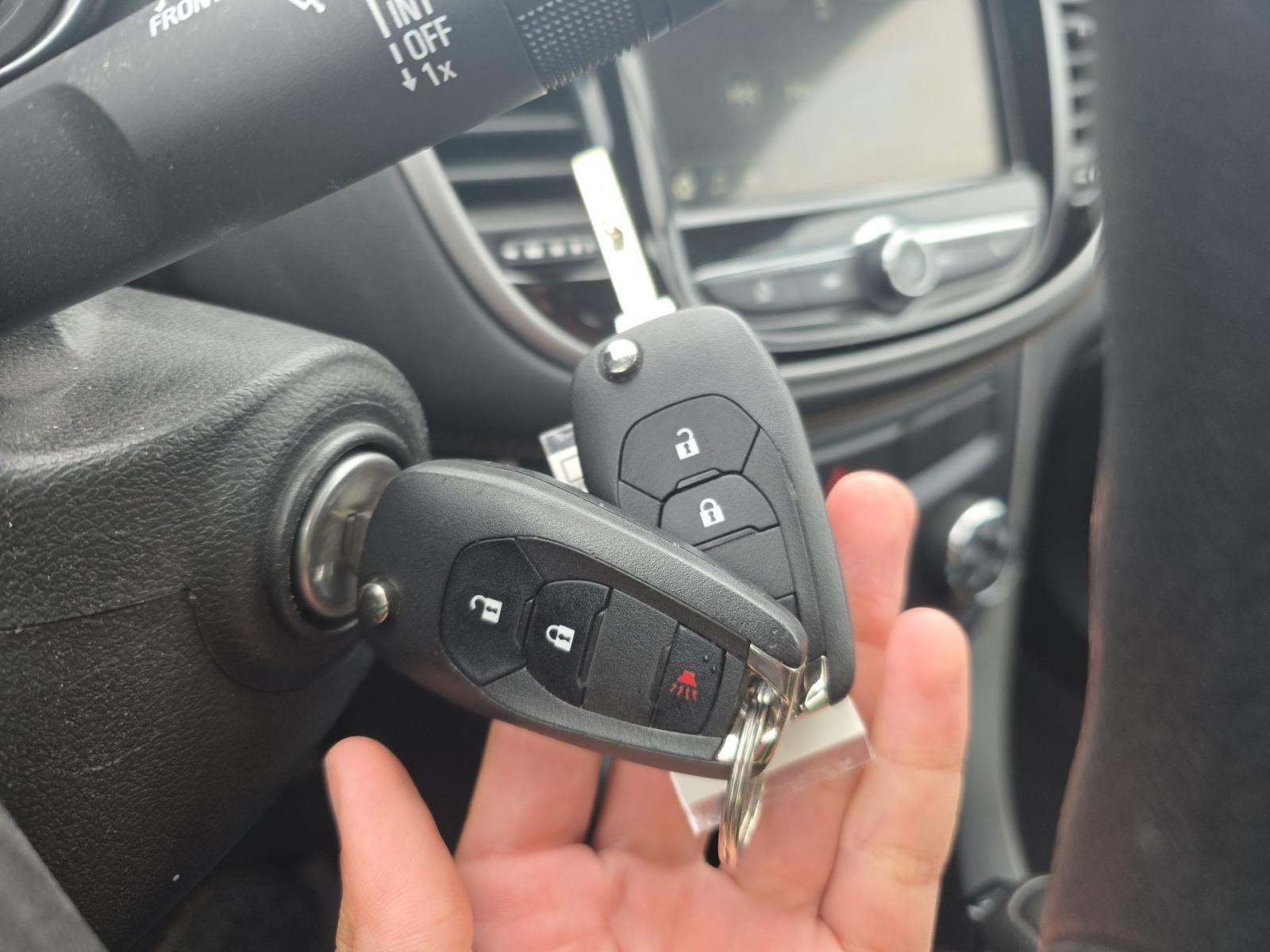 CHEVROLET TRAX - 4