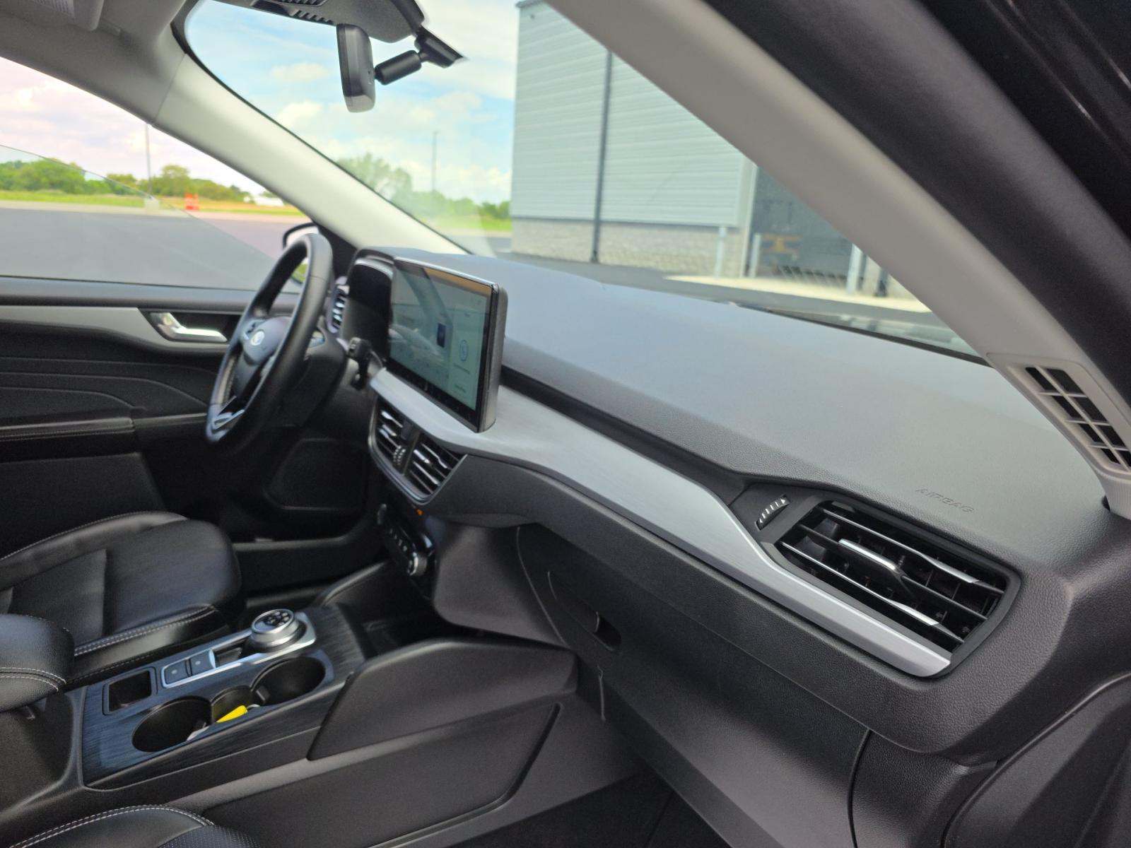 2025 Ford Escape Platinum AWD