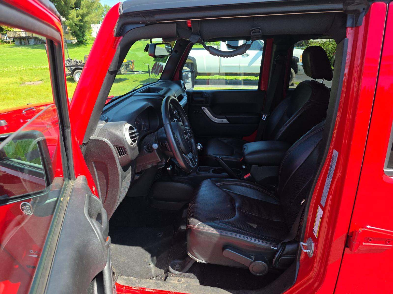 2017 Jeep Wrangler Unlimited Sahara AWD