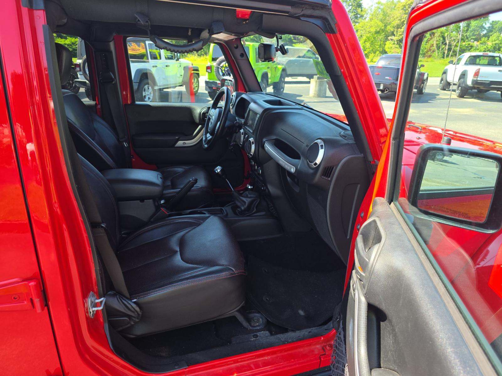 2017 Jeep Wrangler Unlimited Sahara AWD