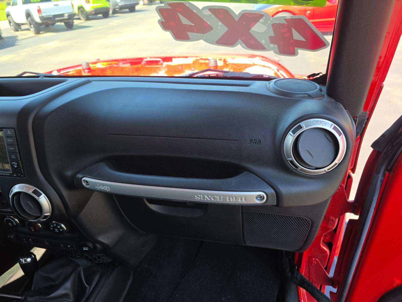 2017 Jeep Wrangler Unlimited Sahara AWD