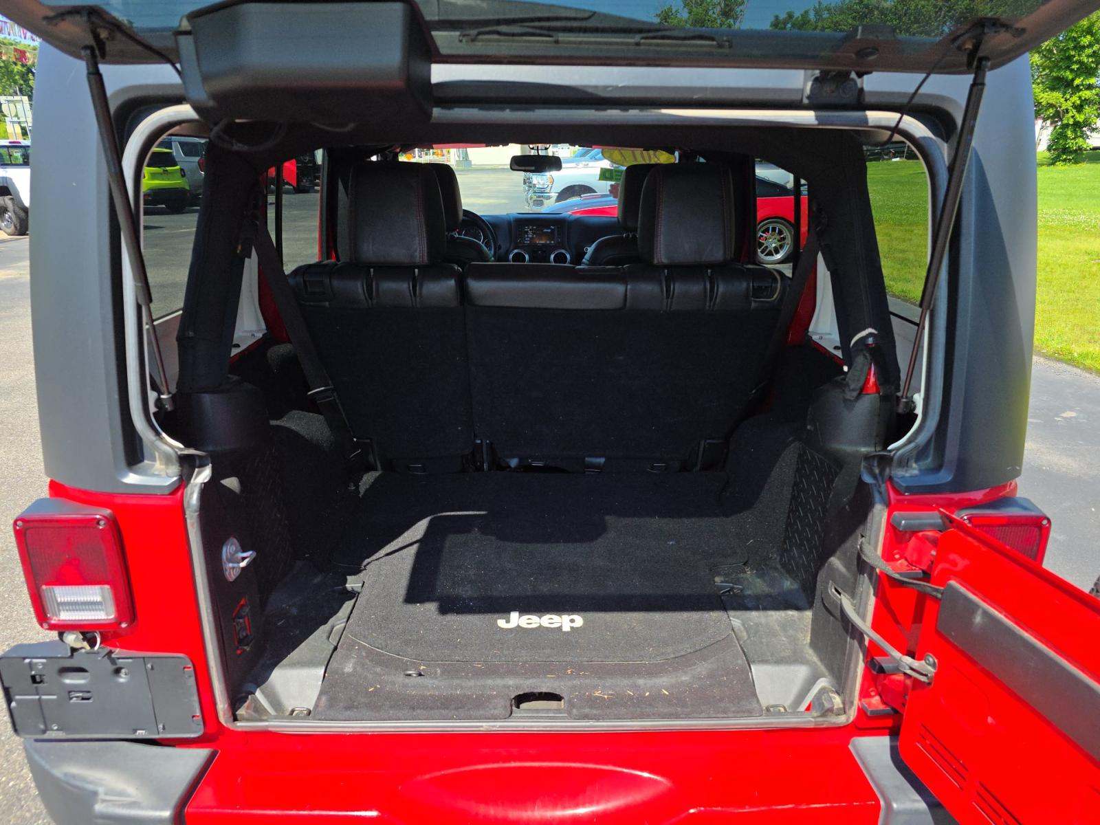 2017 Jeep Wrangler Unlimited Sahara AWD