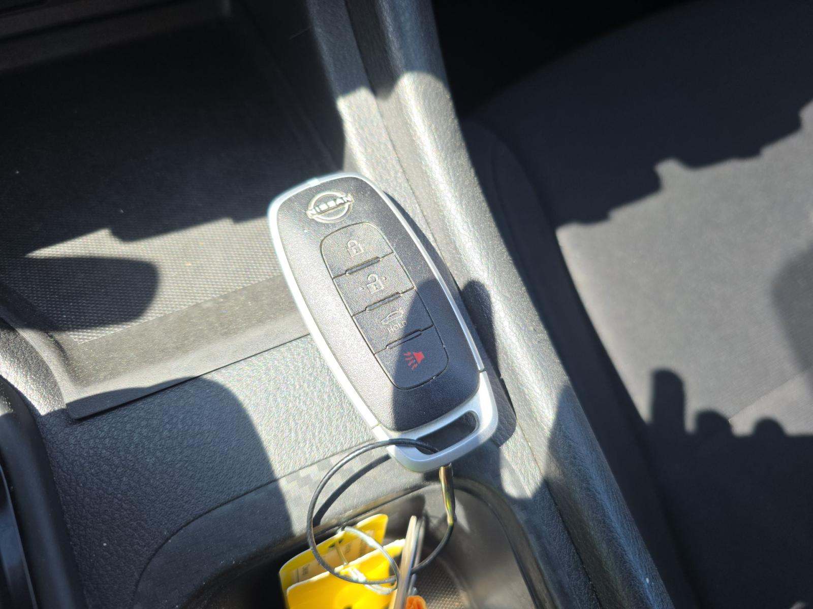 NISSAN SENTRA - 4