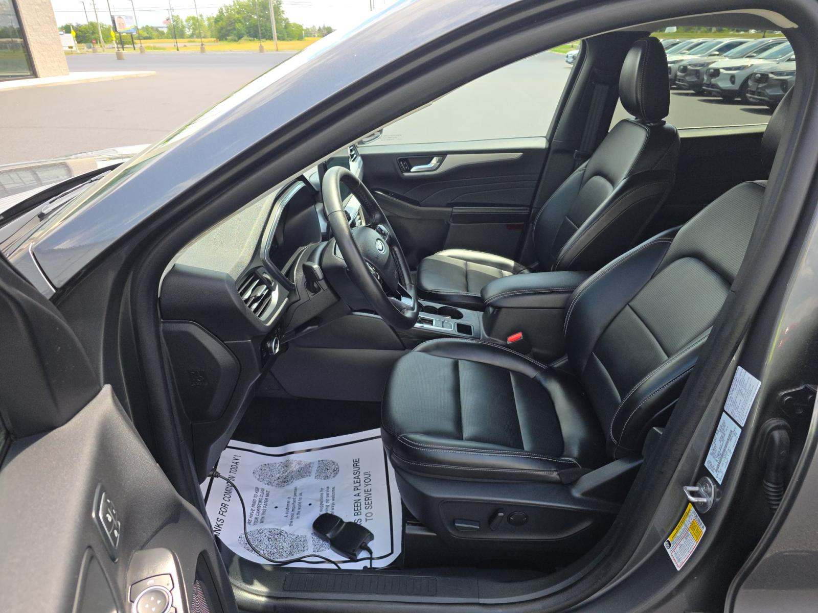 2025 Ford Escape Platinum AWD