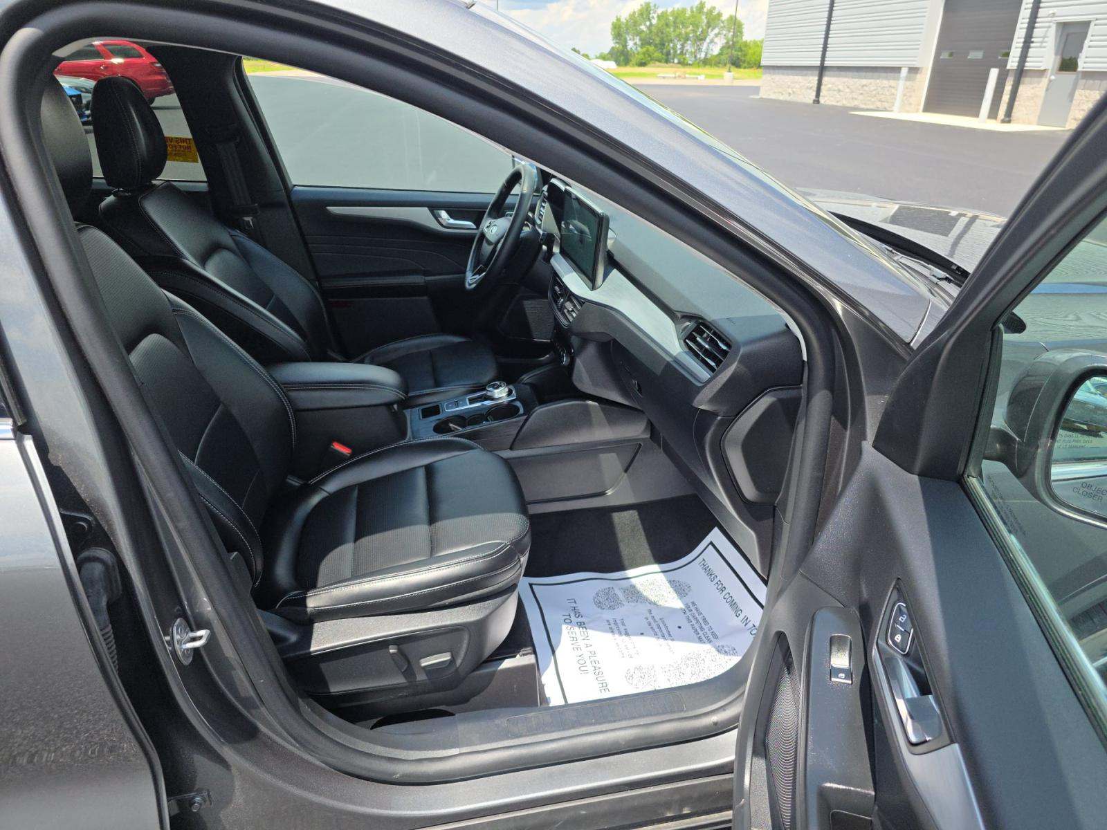 2025 Ford Escape Platinum AWD