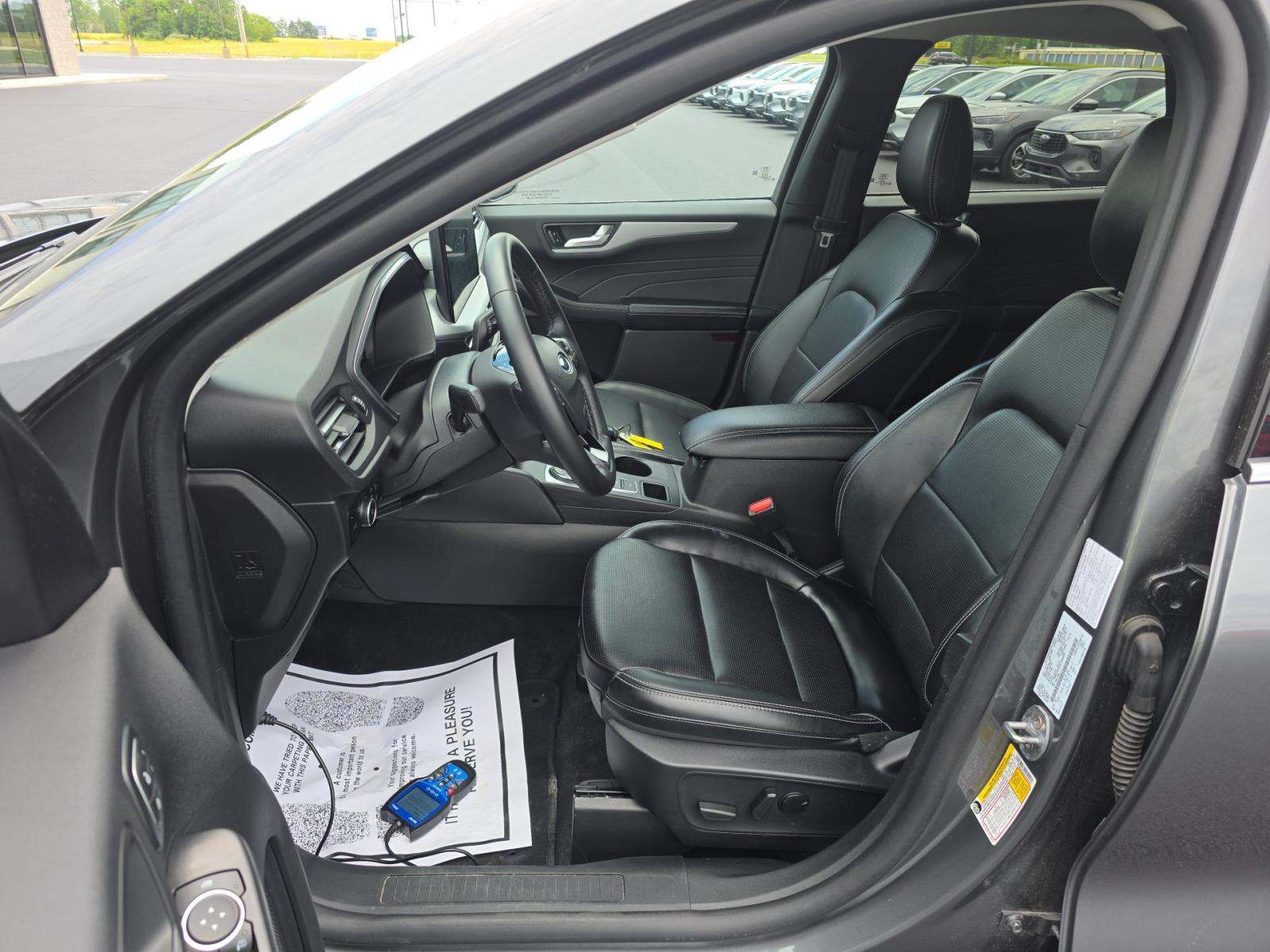 2025 Ford Escape Platinum AWD