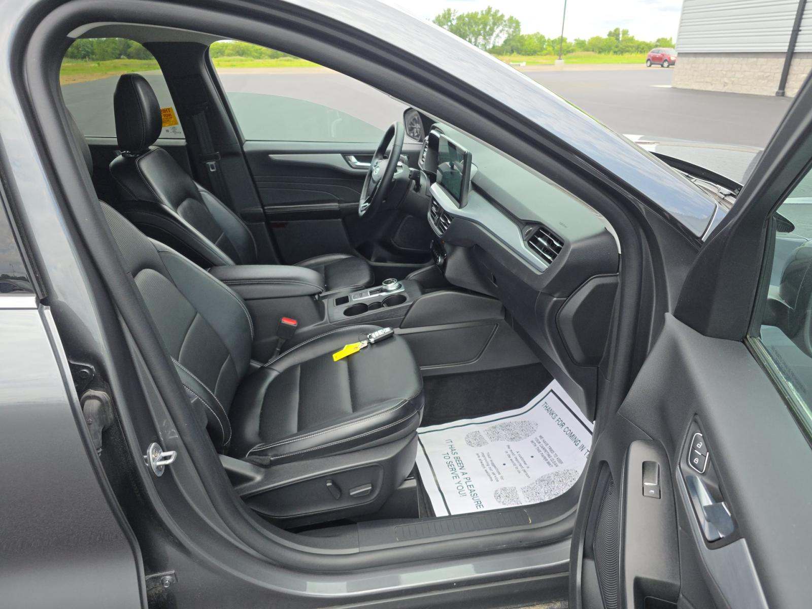 2025 Ford Escape Platinum AWD