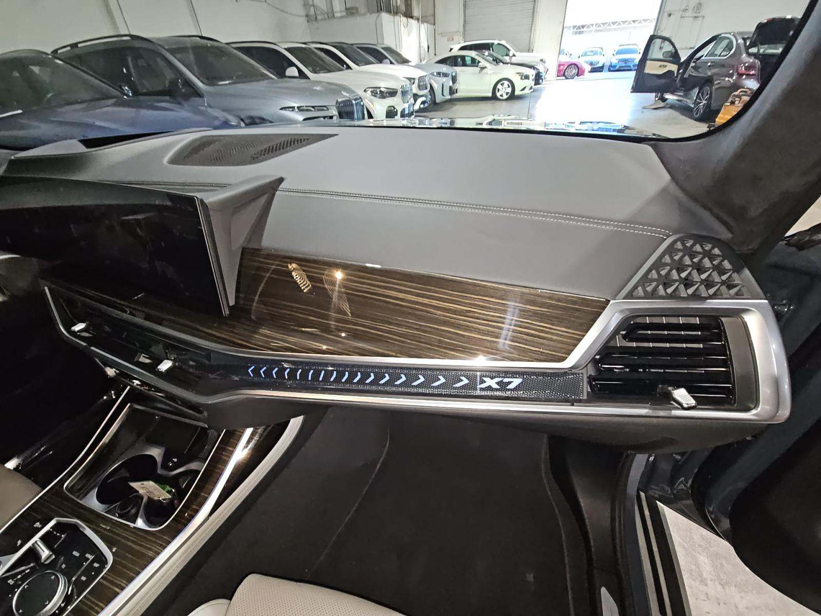 2023 BMW X7 xDrive40i AWD