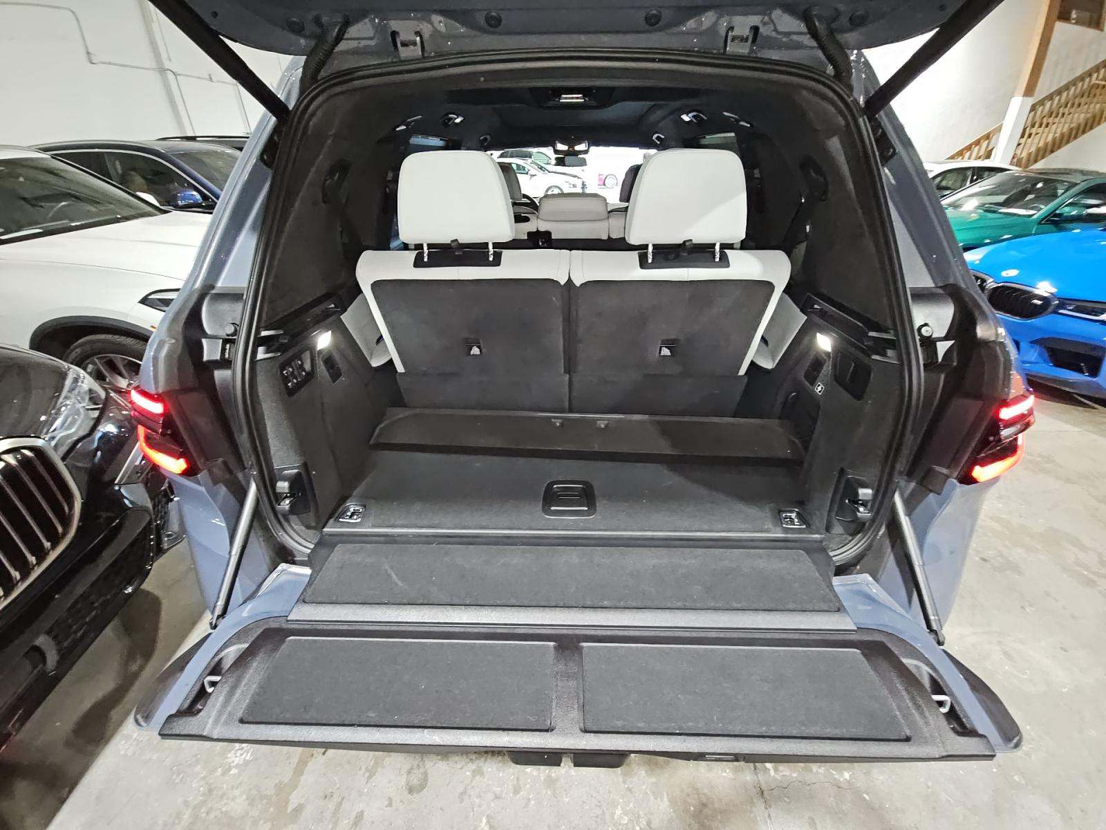 2023 BMW X7 xDrive40i AWD