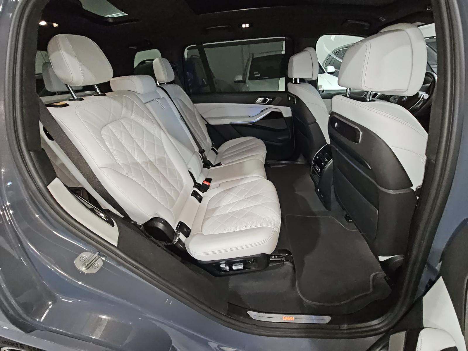 2023 BMW X7 xDrive40i AWD